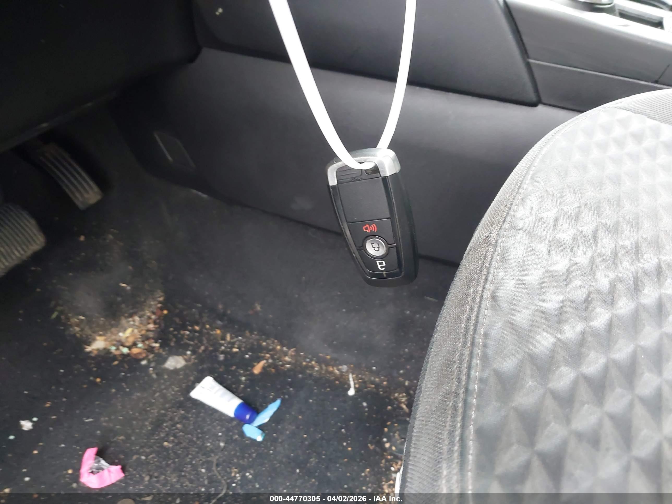 FORD ESCAPE image 11