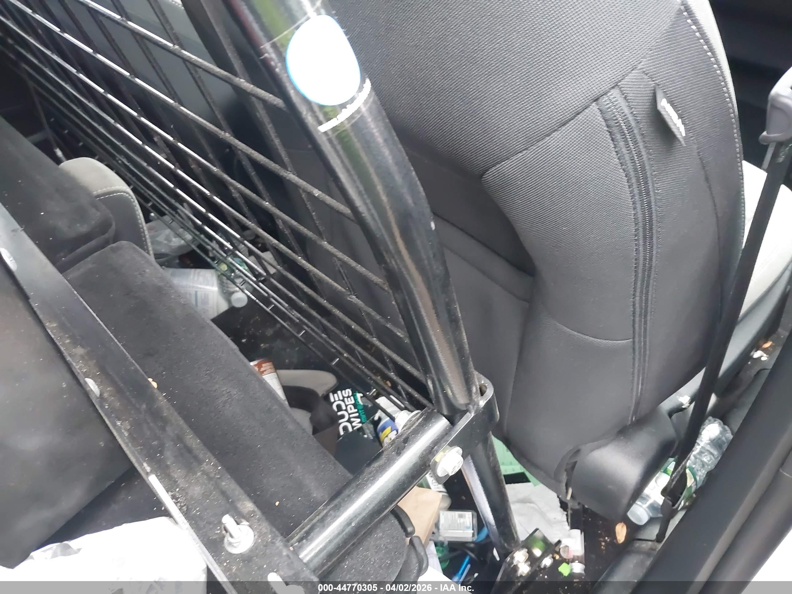 FORD ESCAPE image 8
