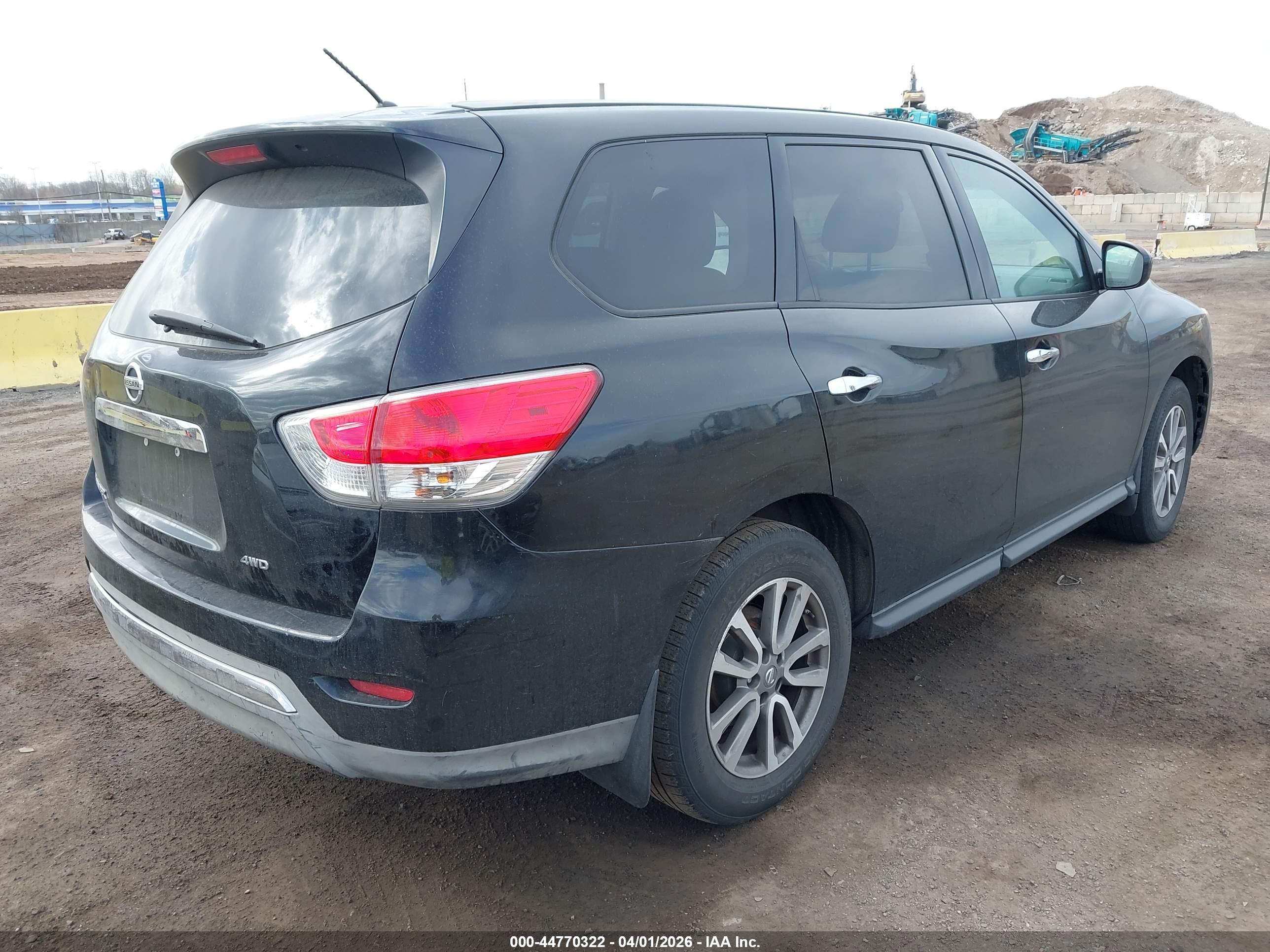 NISSAN PATHFINDER image 4