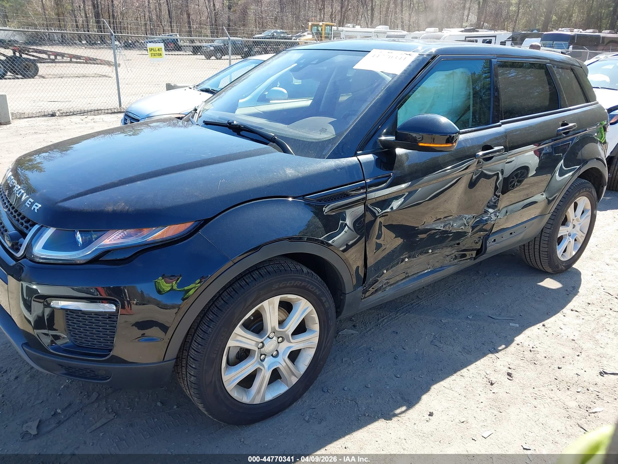 LAND ROVER image 2