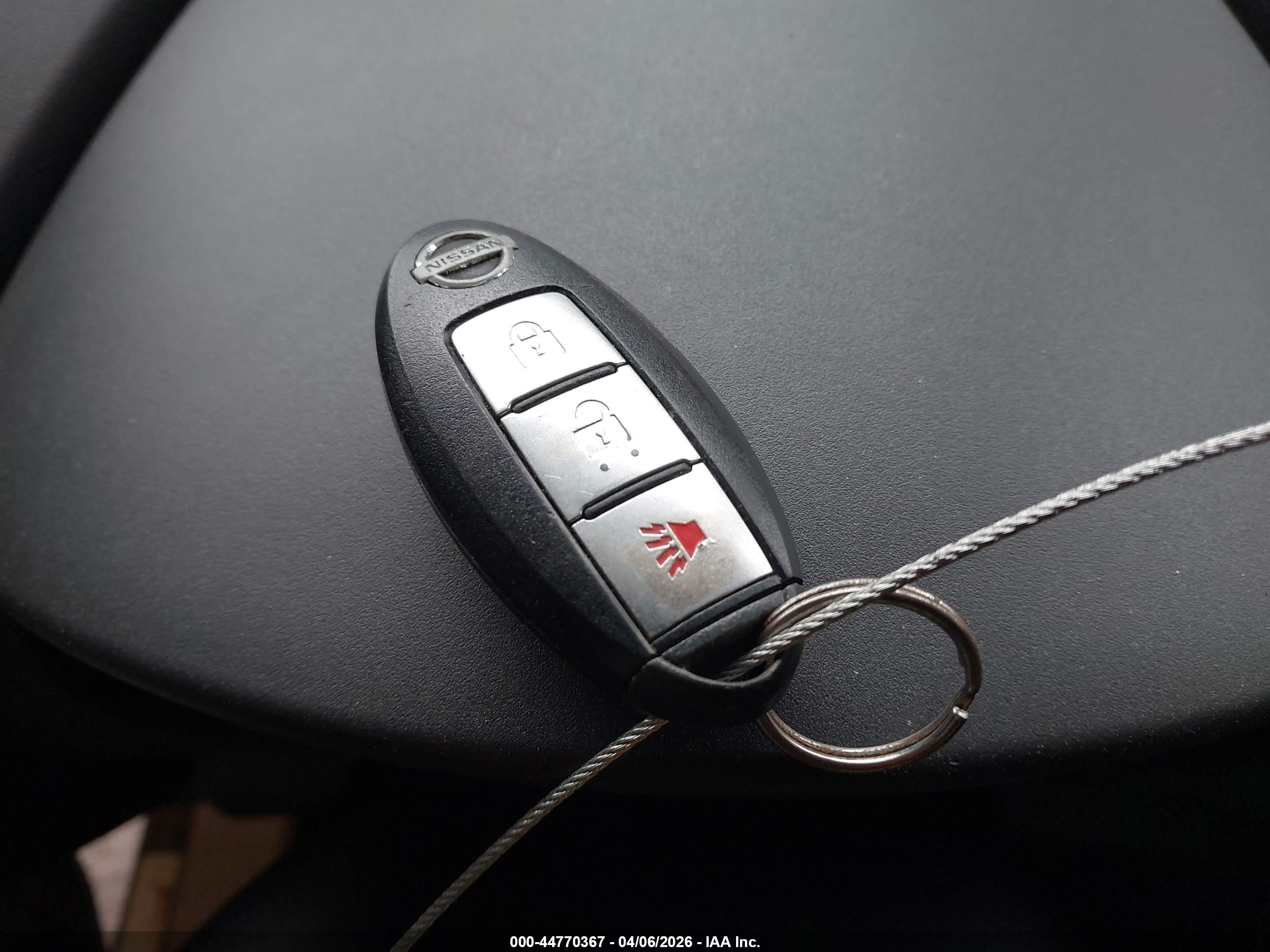 NISSAN ROGUE image 11