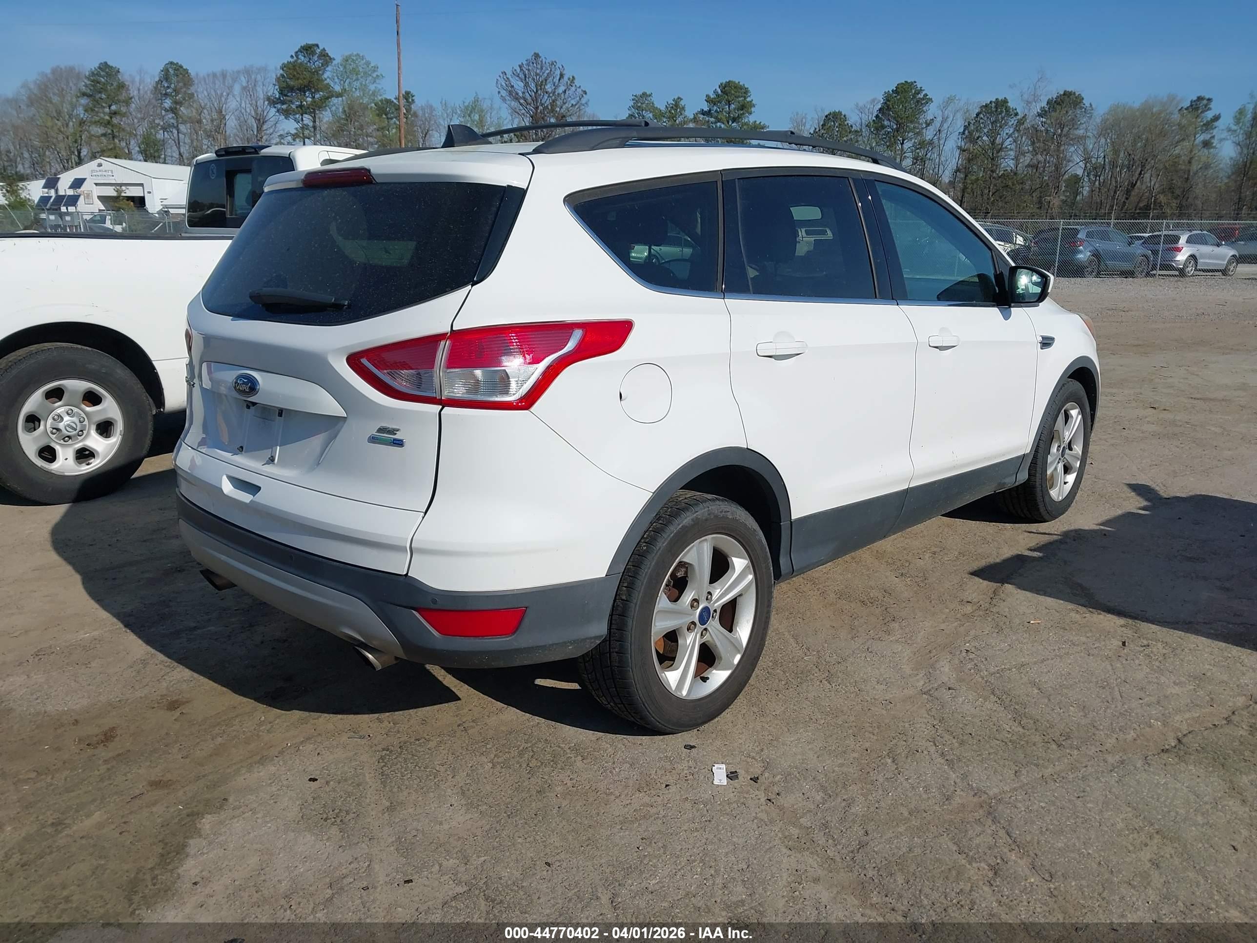 FORD ESCAPE image 4