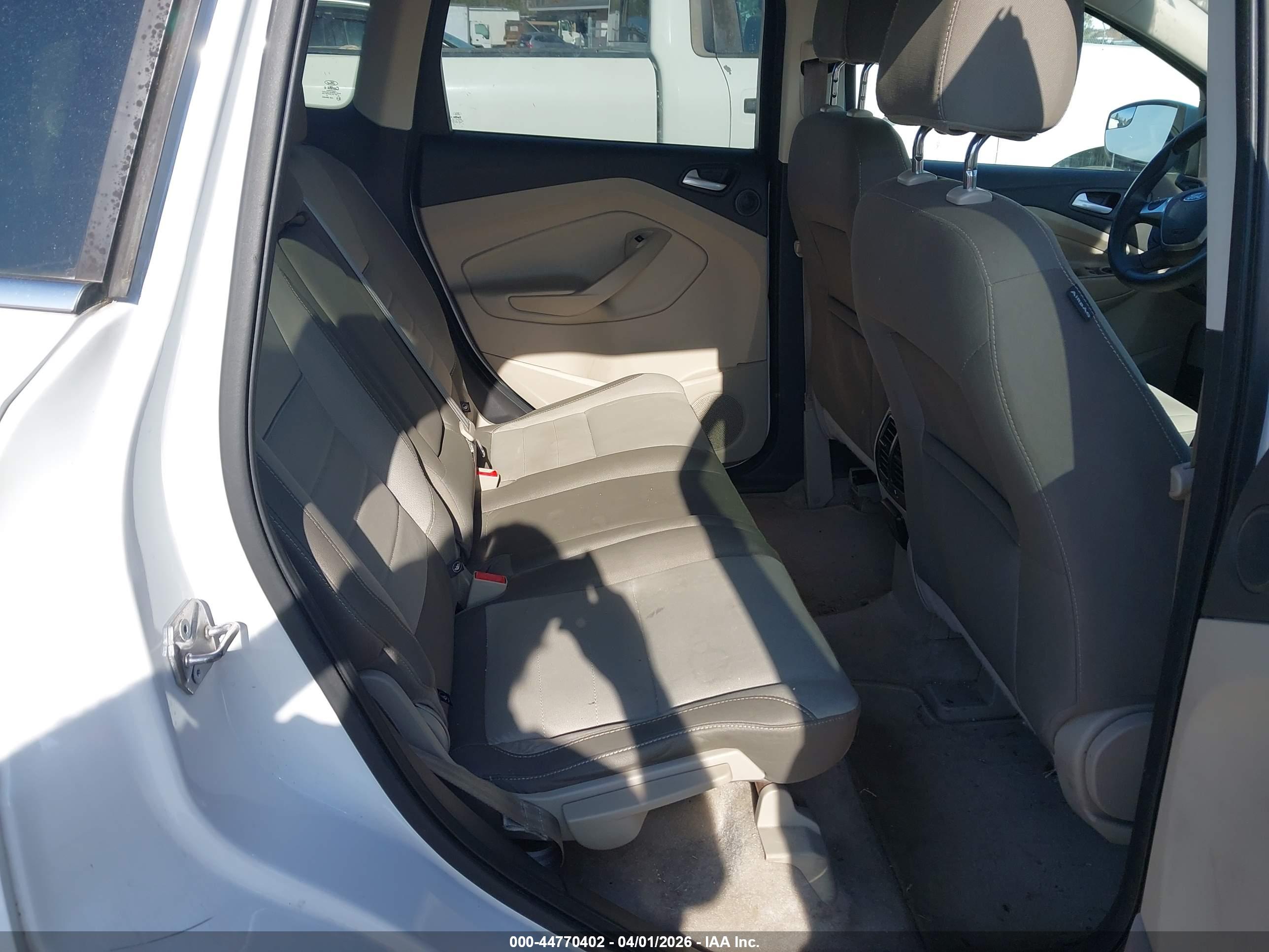 FORD ESCAPE image 8