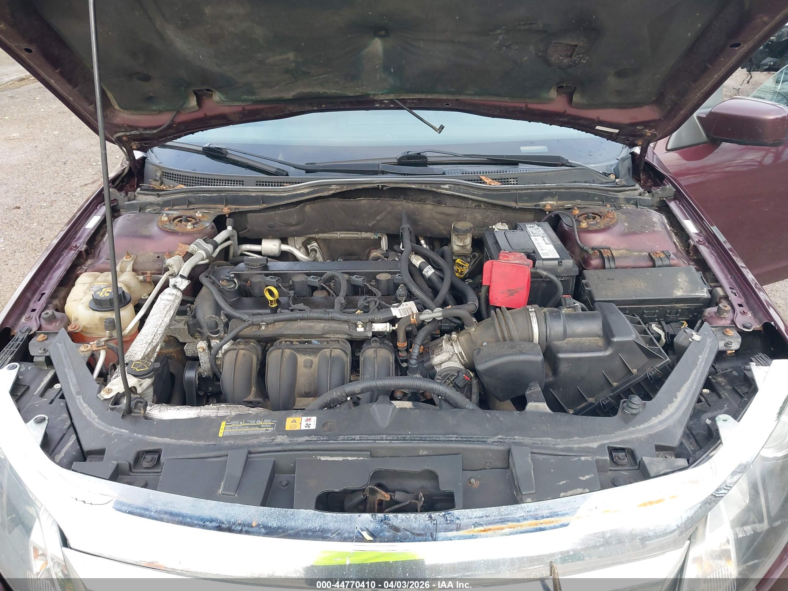 FORD FUSION image 10