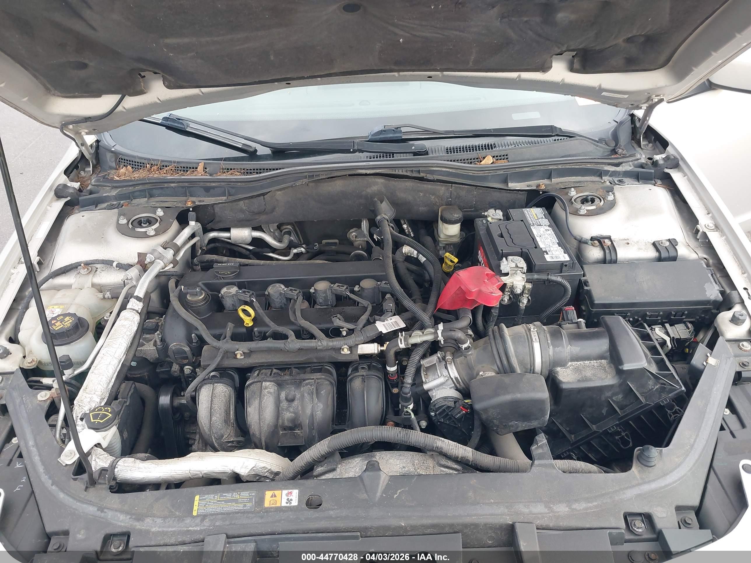 FORD FUSION image 10