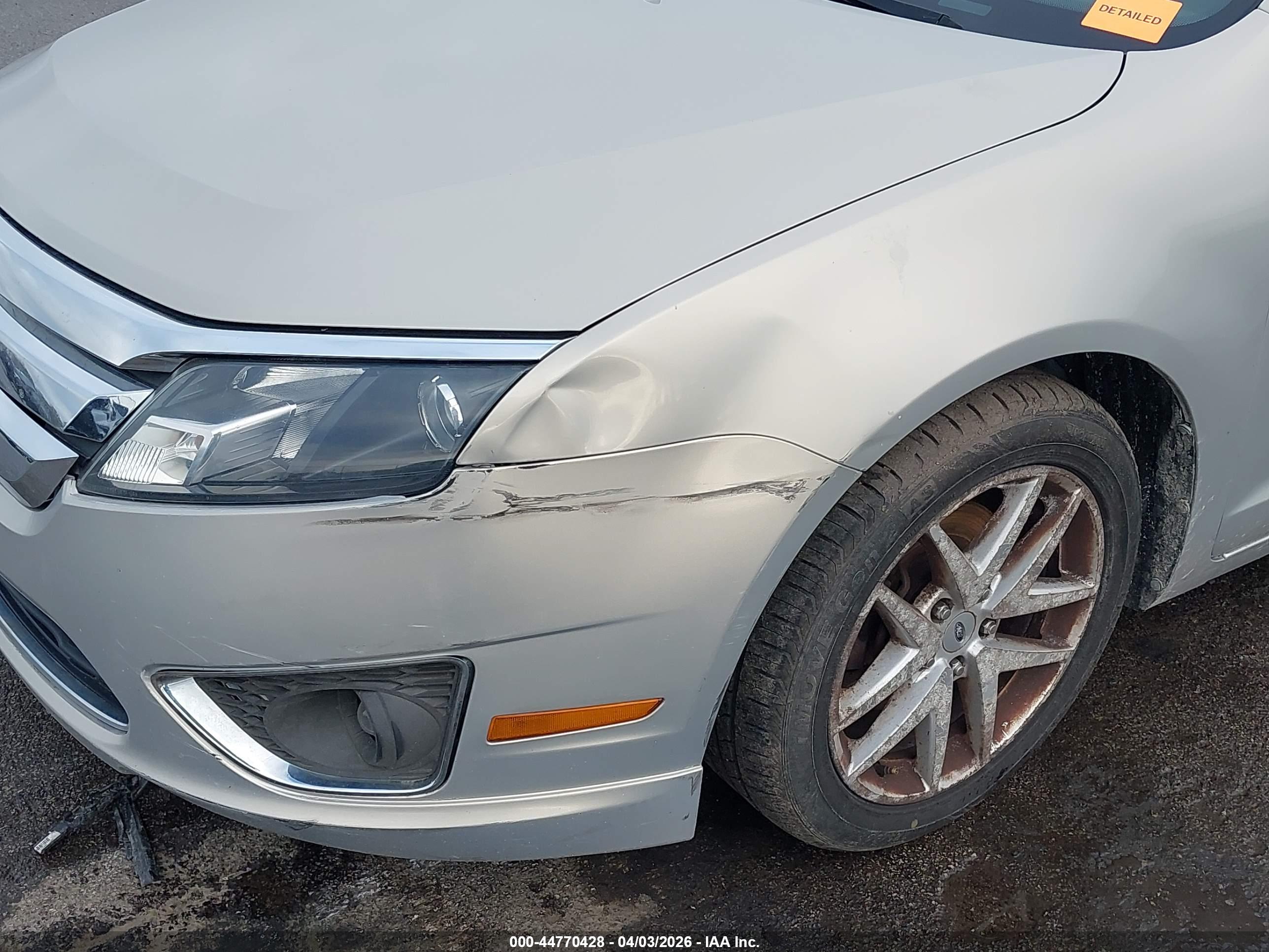 FORD FUSION image 6