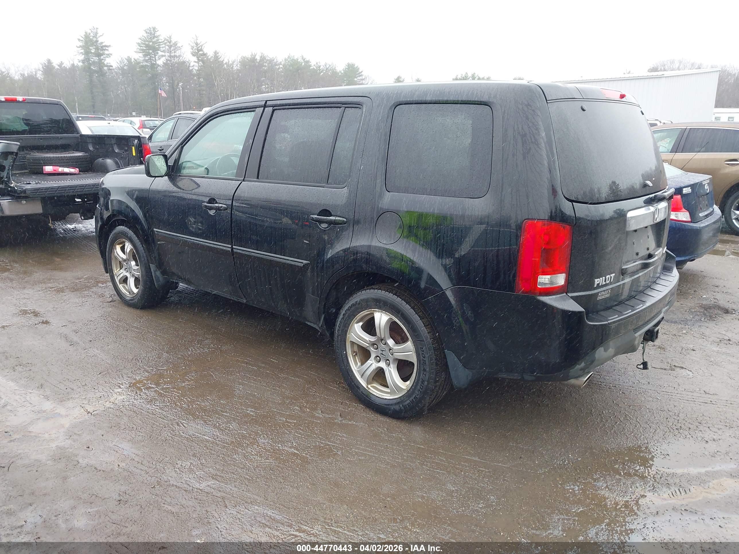 HONDA PILOT image 3