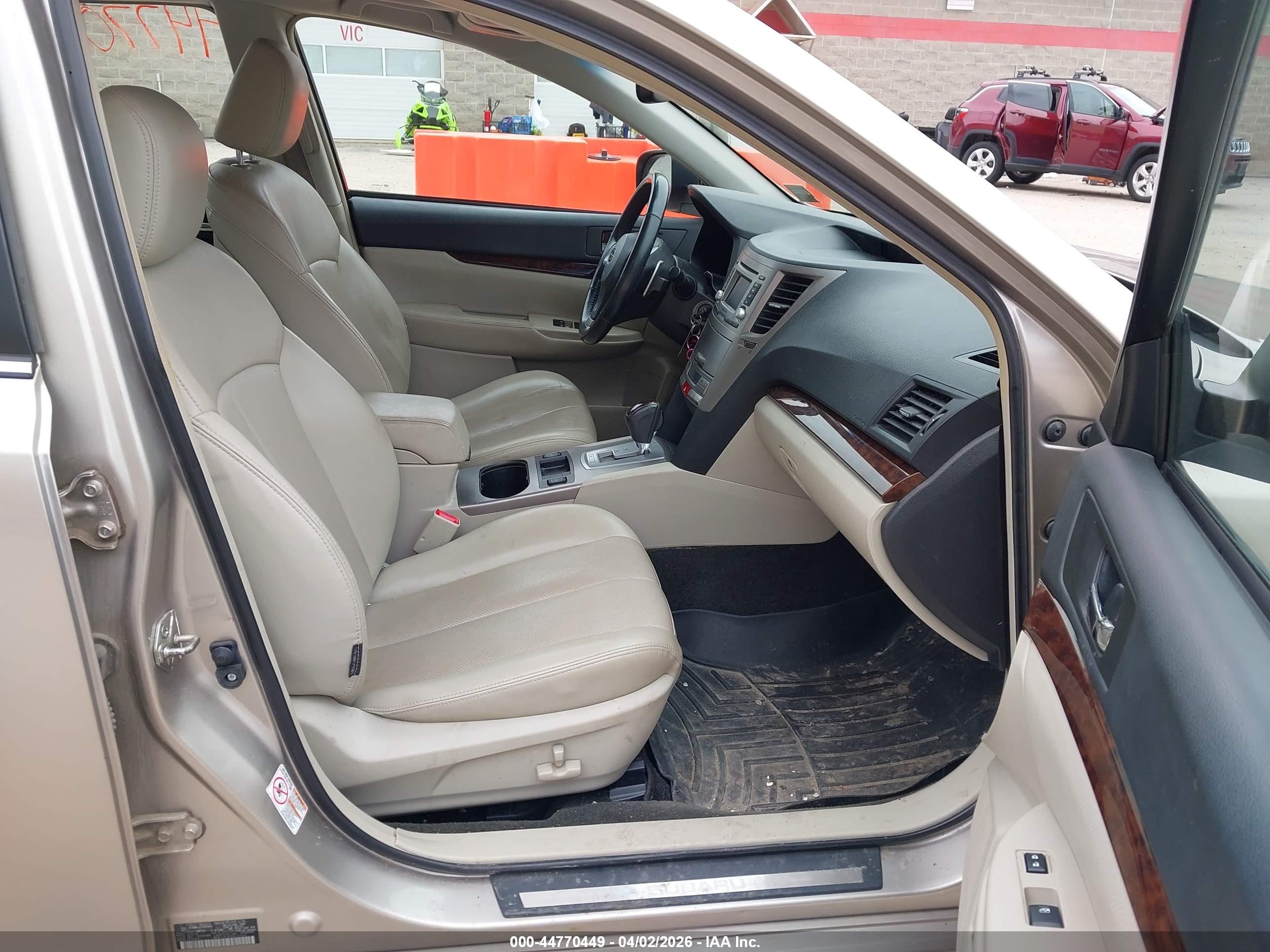 SUBARU LEGACY image 5