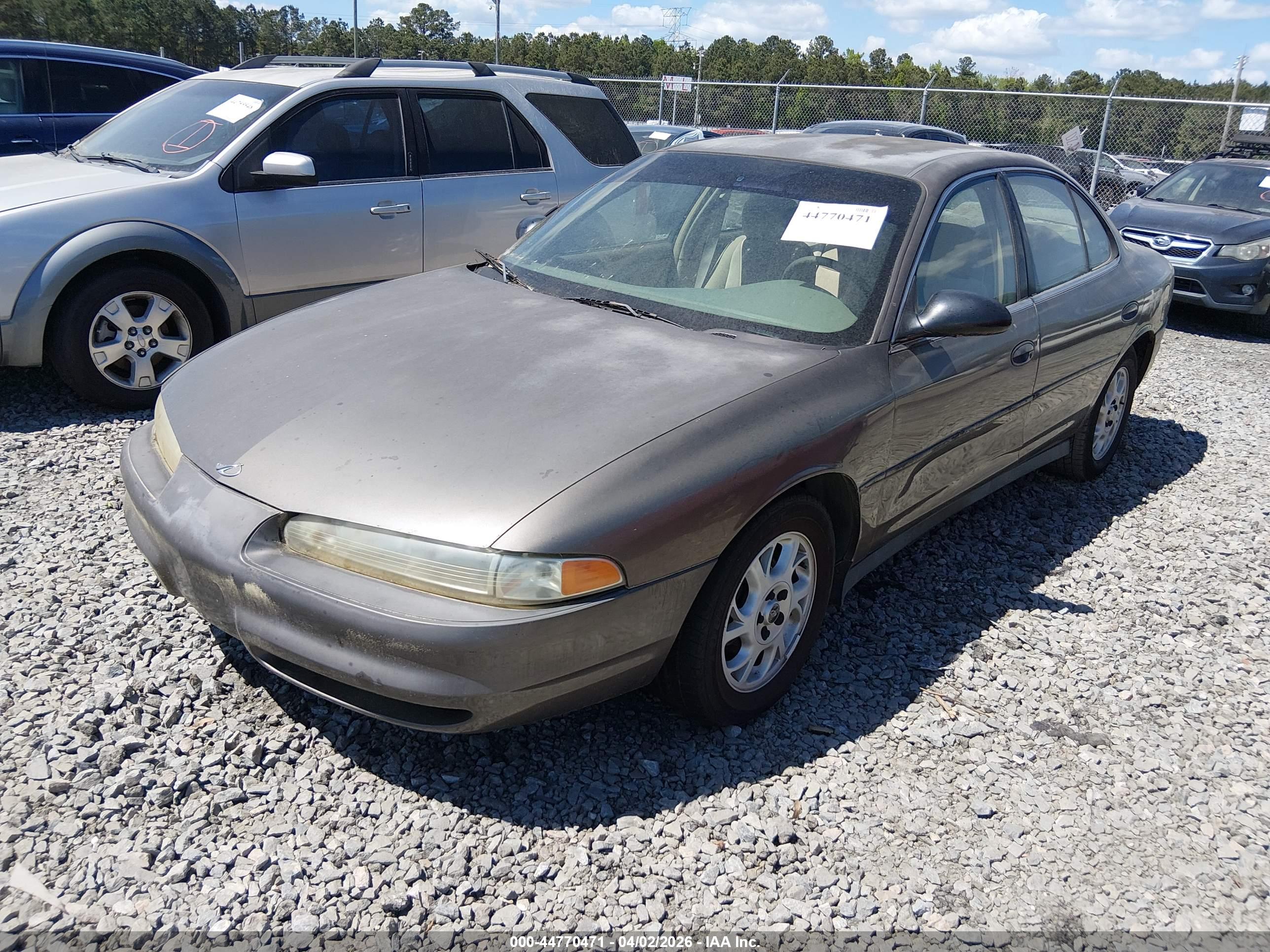 OLDSMOBILE INTRIGUE image 2