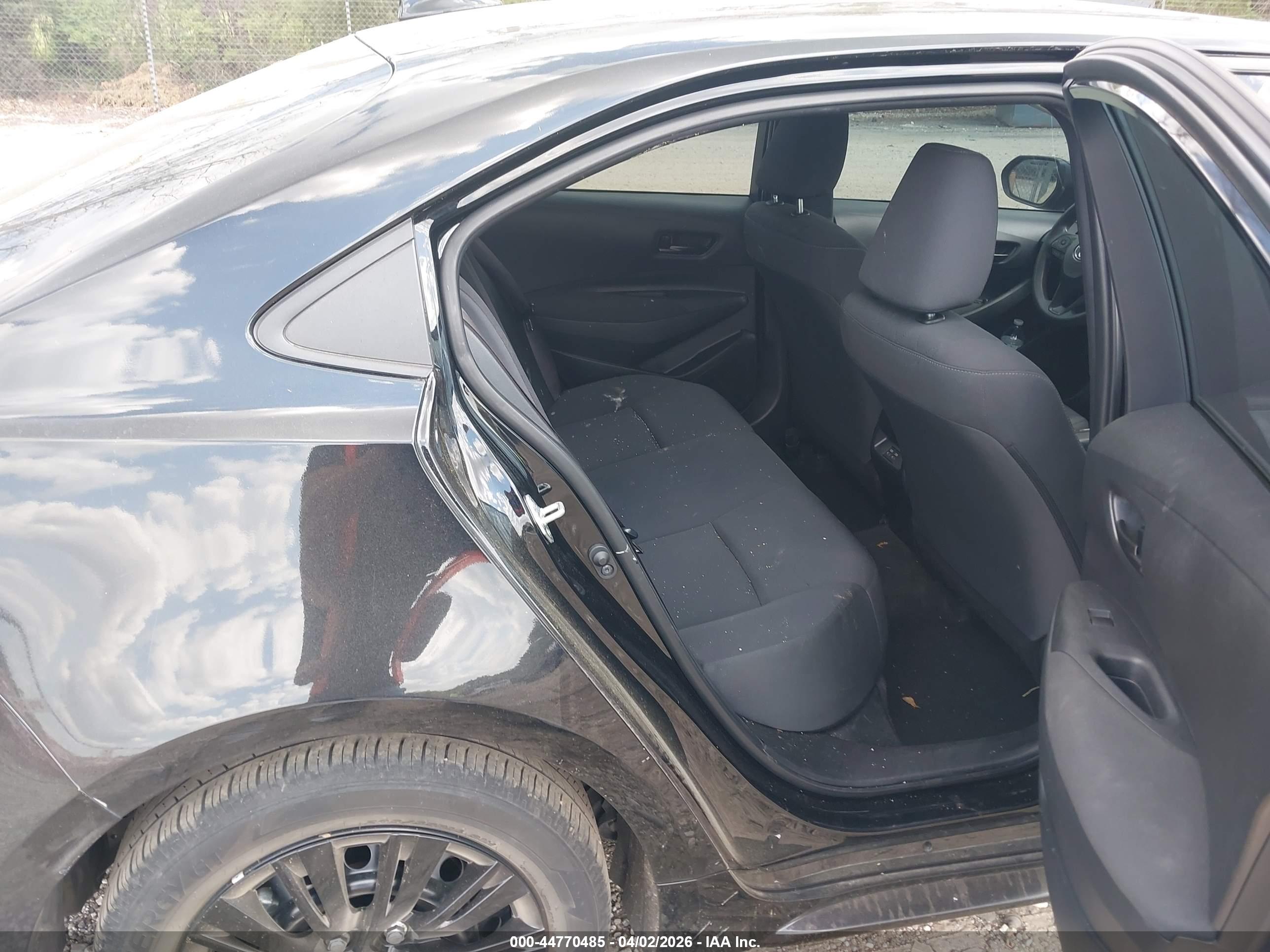TOYOTA COROLLA image 8