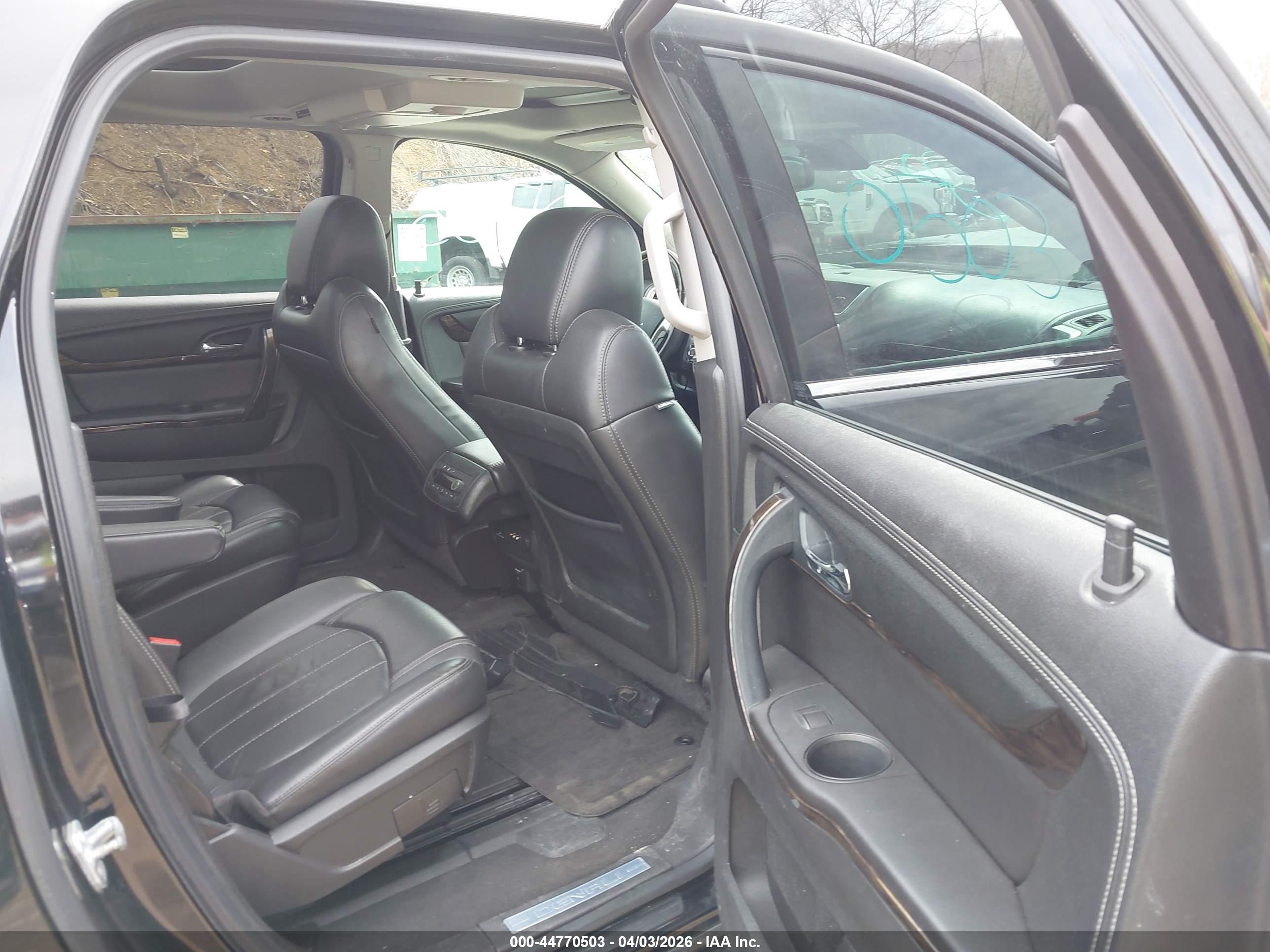 GMC ACADIA image 8