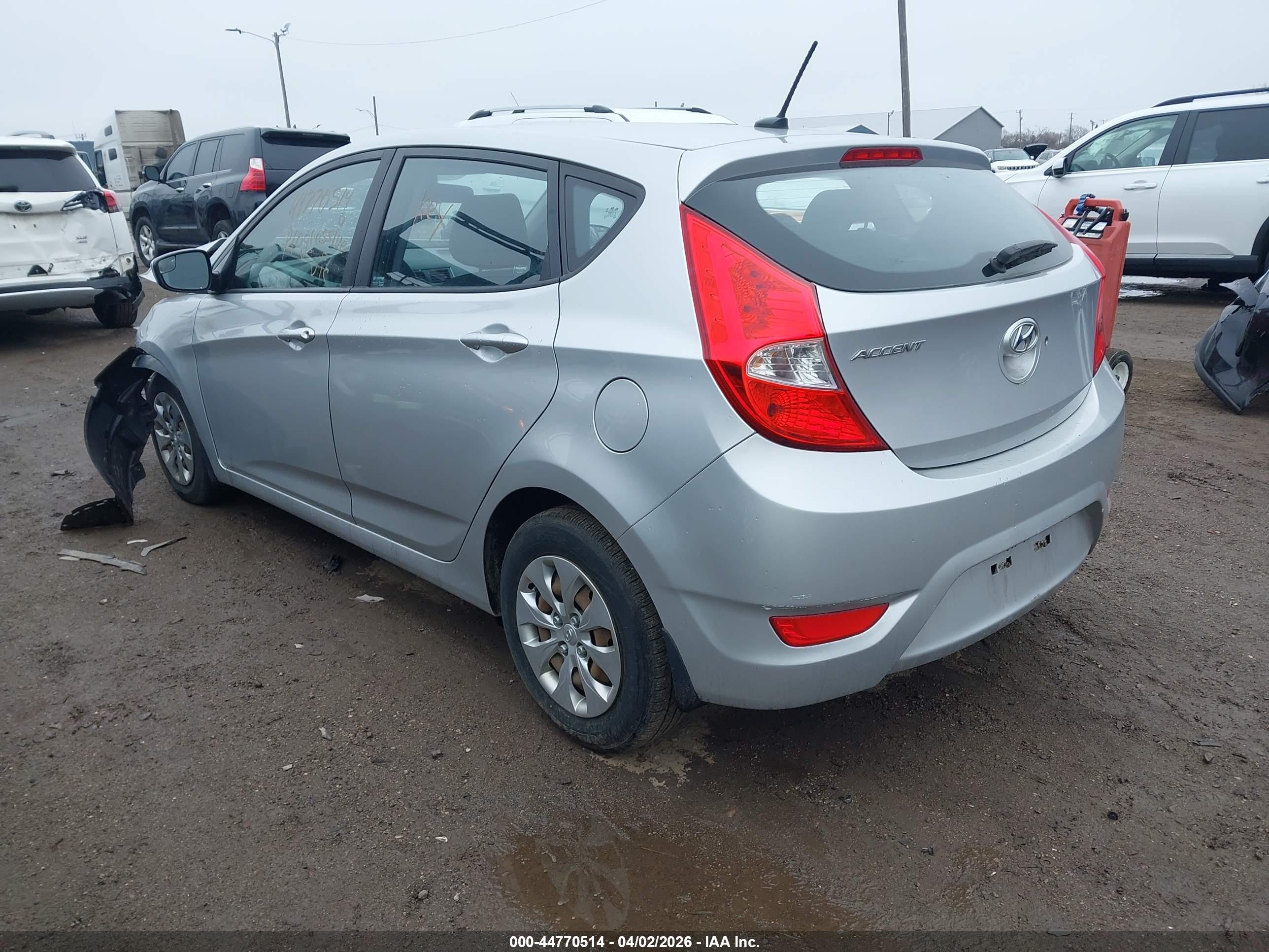 HYUNDAI ACCENT image 3