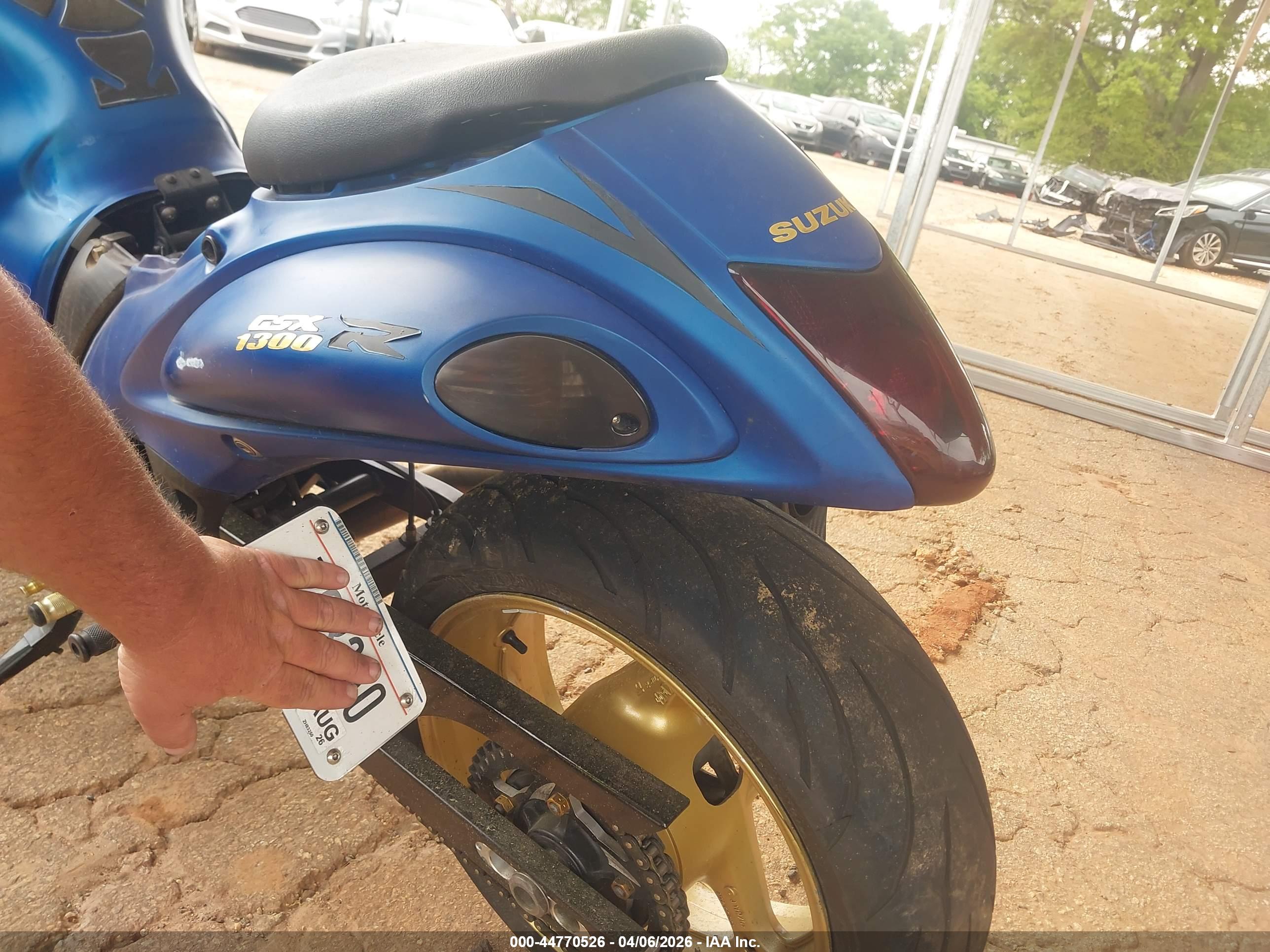 SUZUKI GSX1300 image 3
