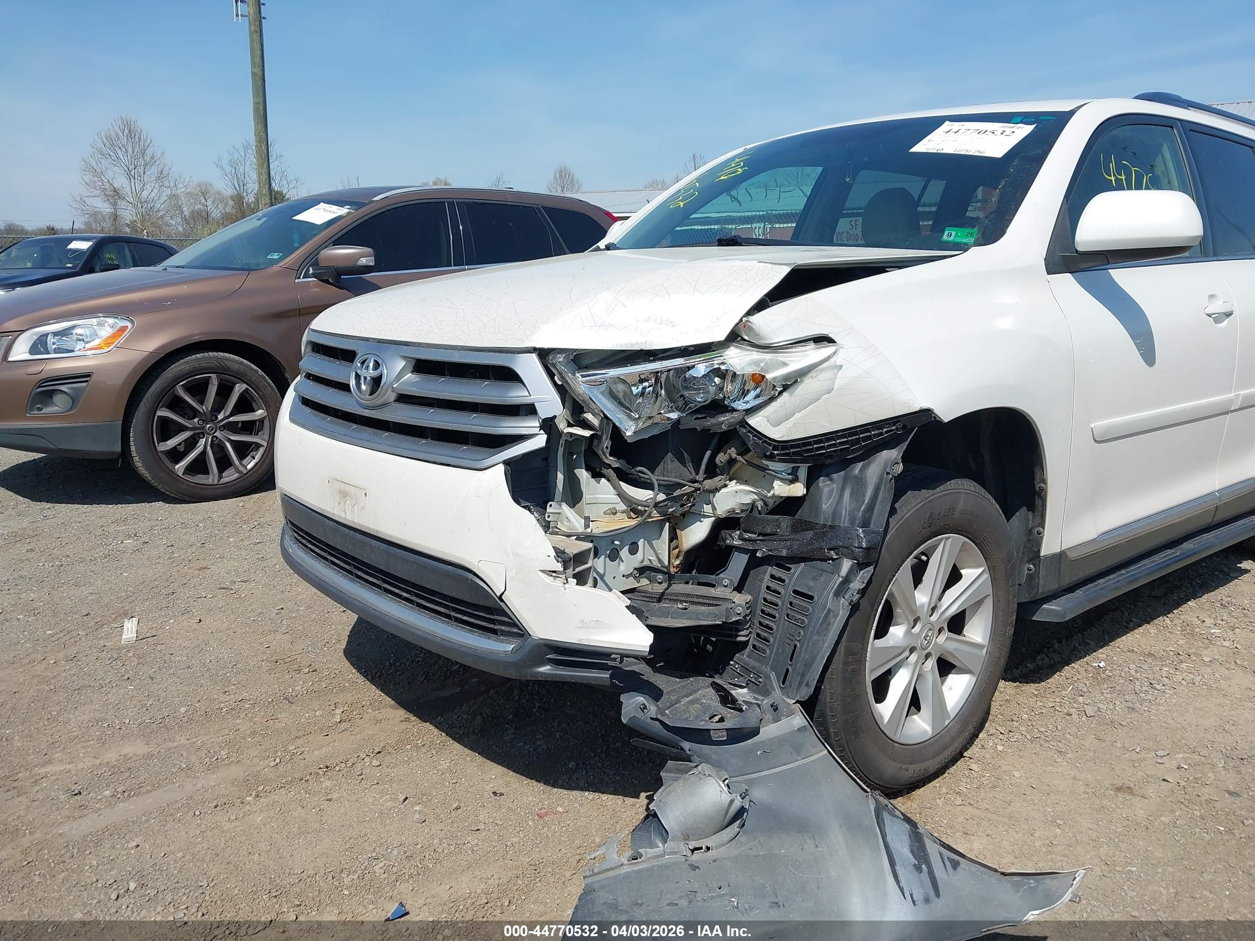 TOYOTA HIGHLANDER image 6