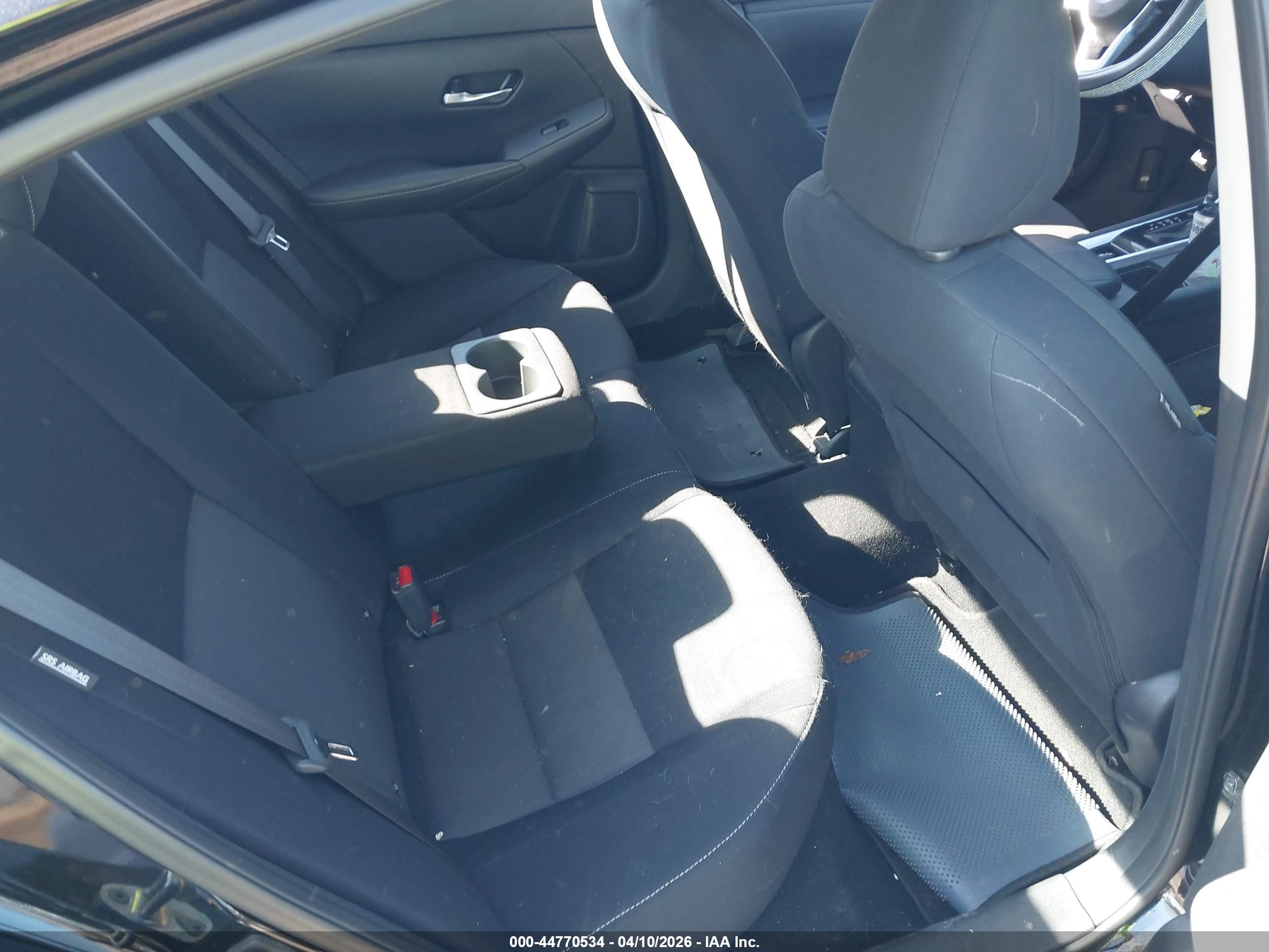 NISSAN SENTRA image 8