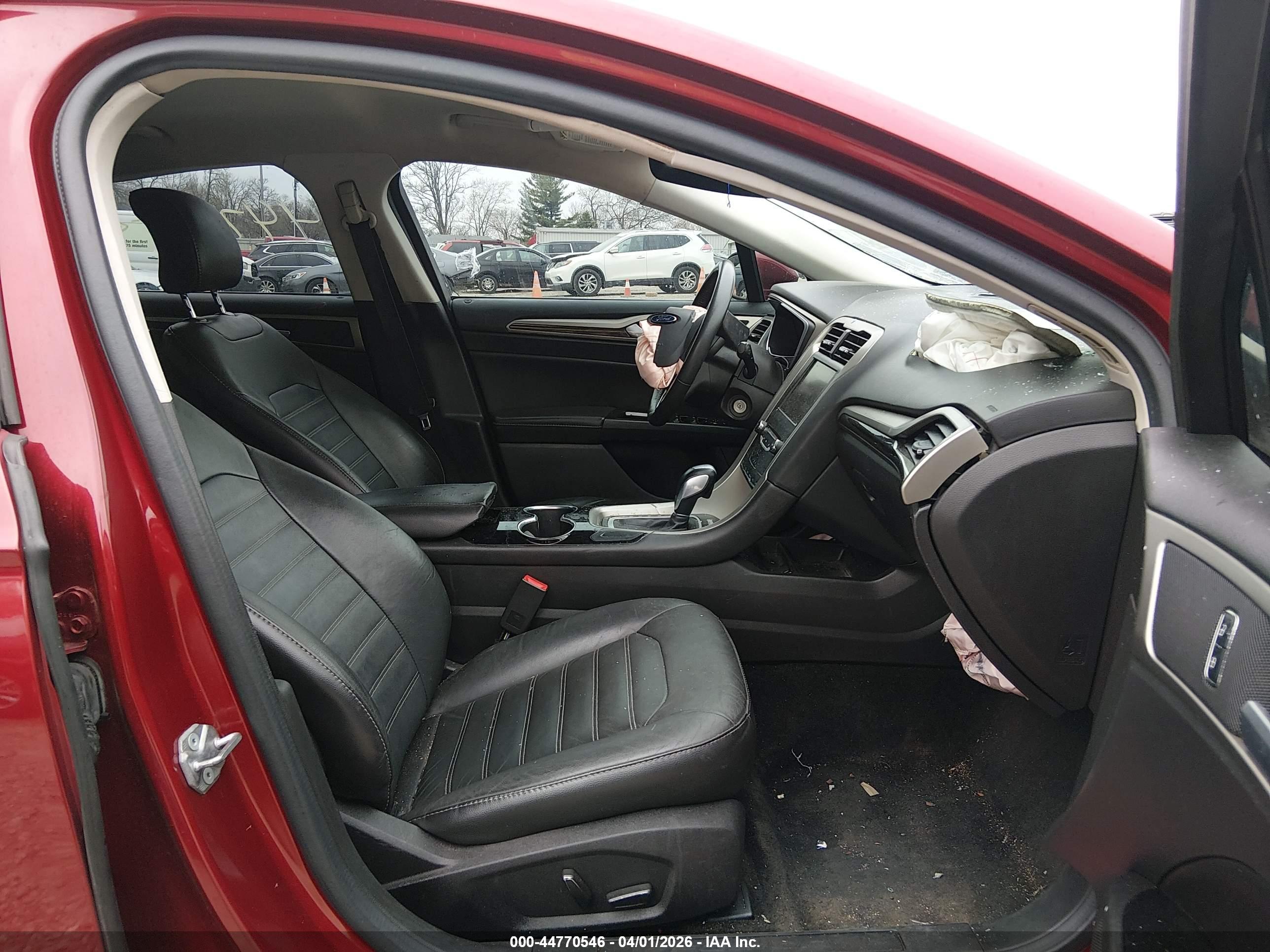 FORD FUSION image 5