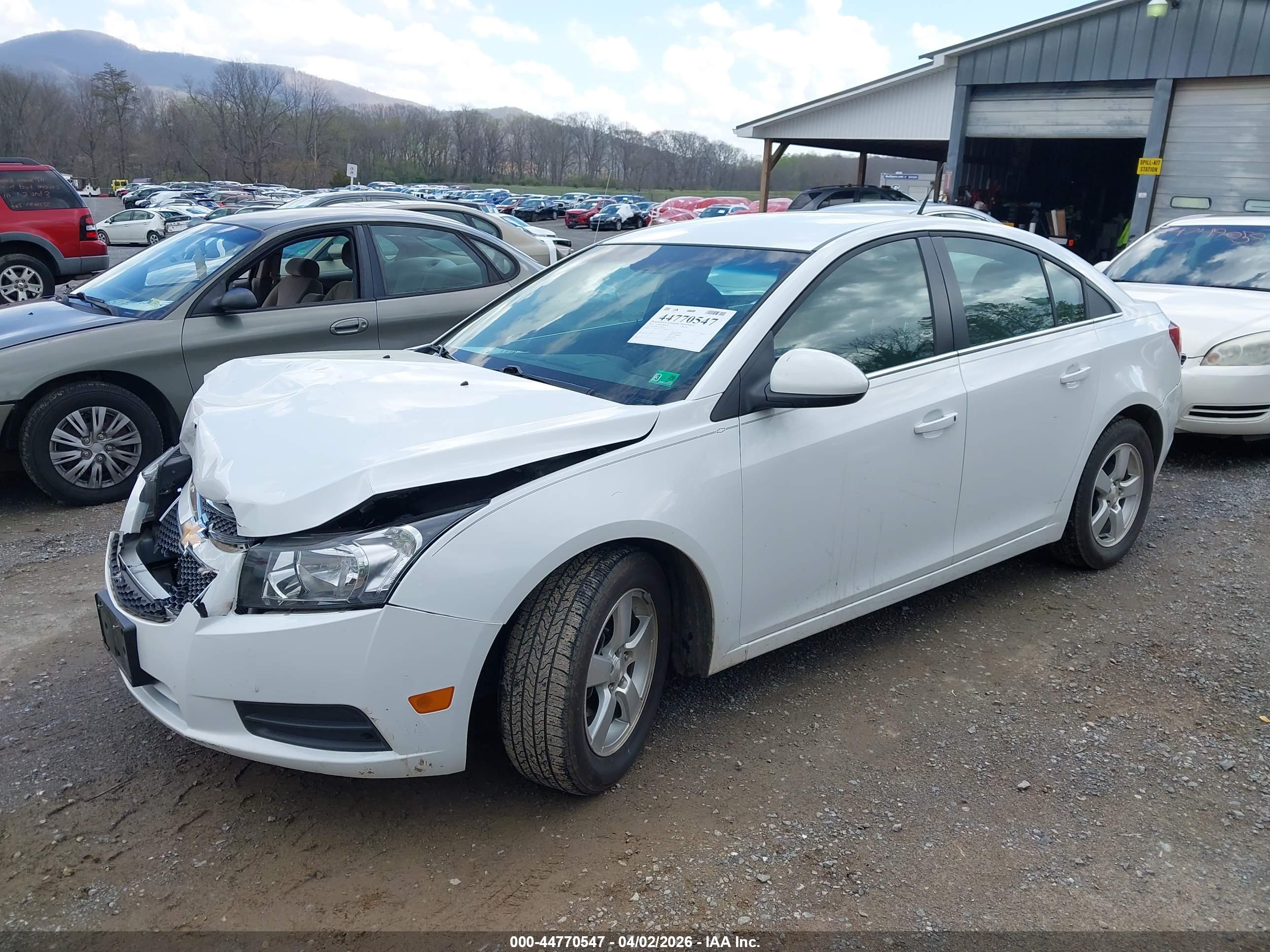 CHEVROLET CRUZE image 2