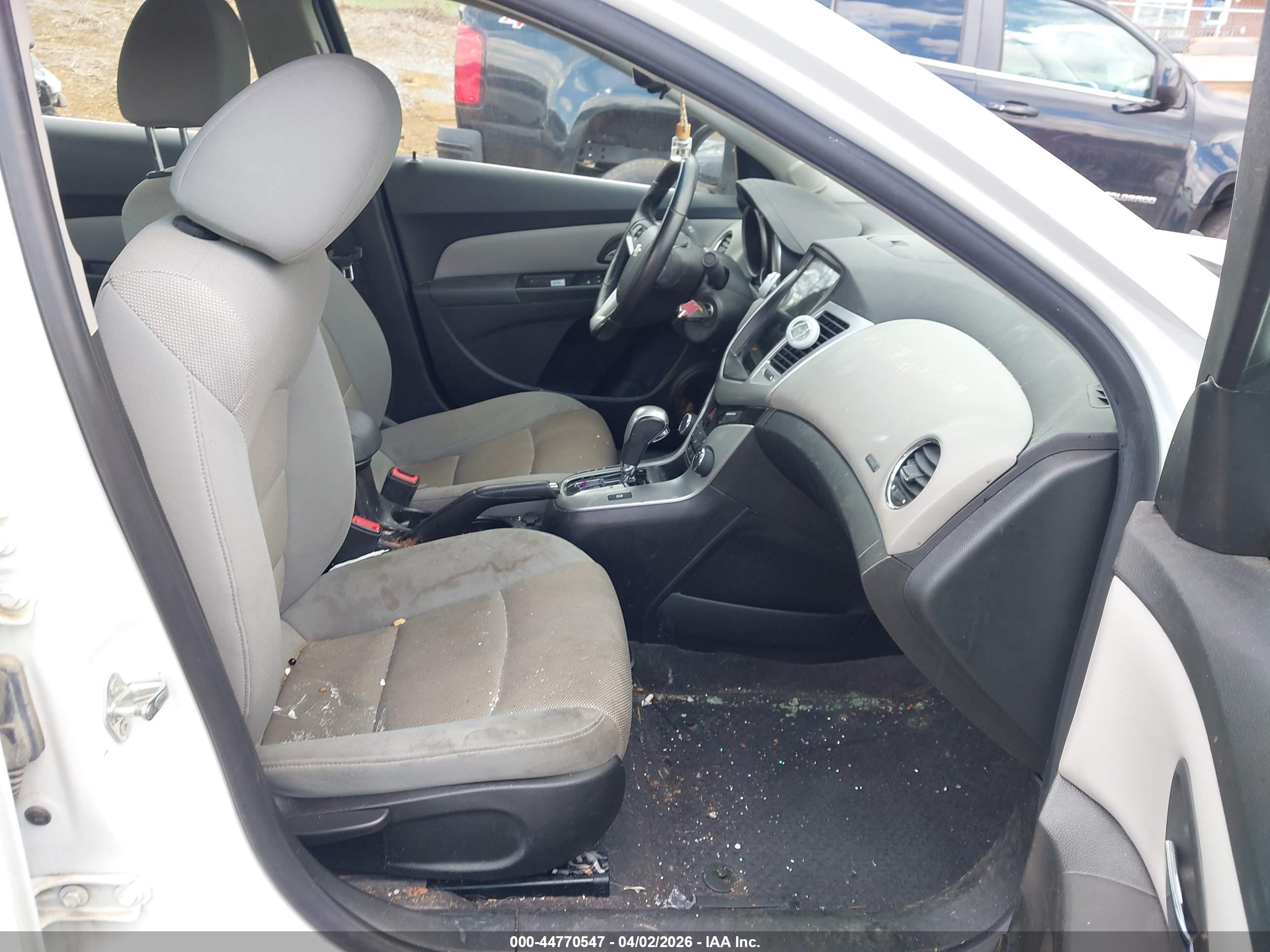 CHEVROLET CRUZE image 5