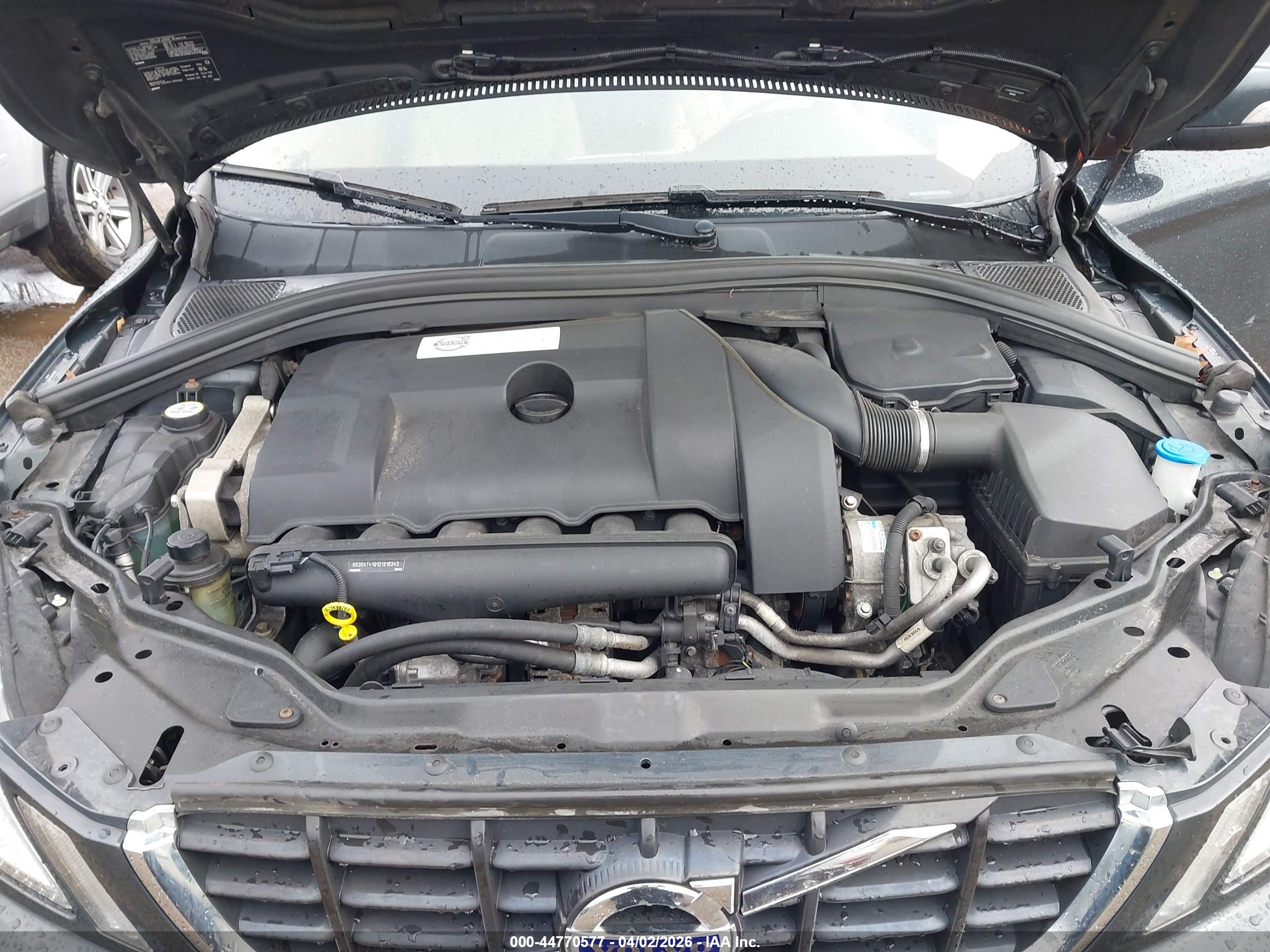 VOLVO XC60 image 10