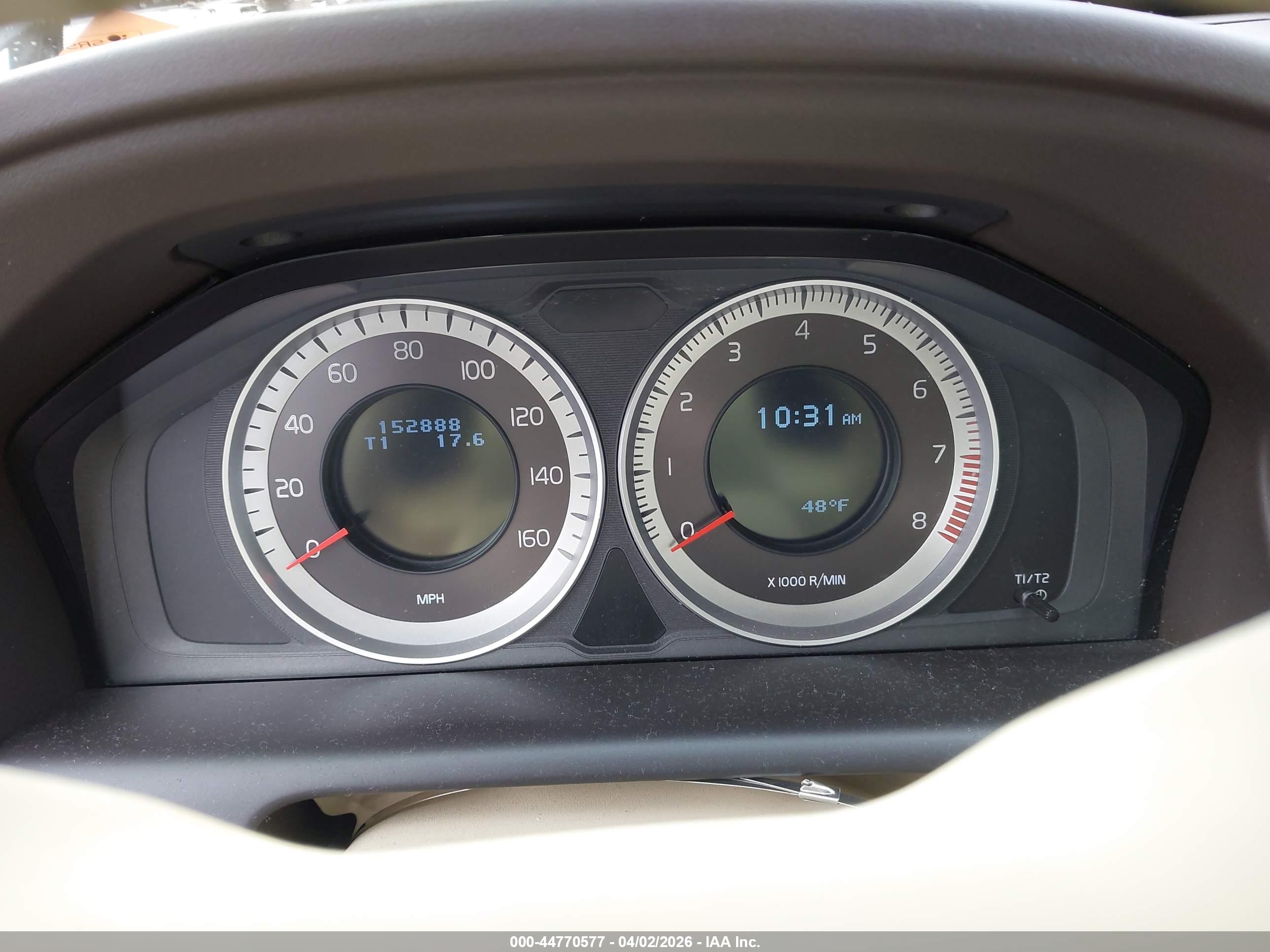 VOLVO XC60 image 7