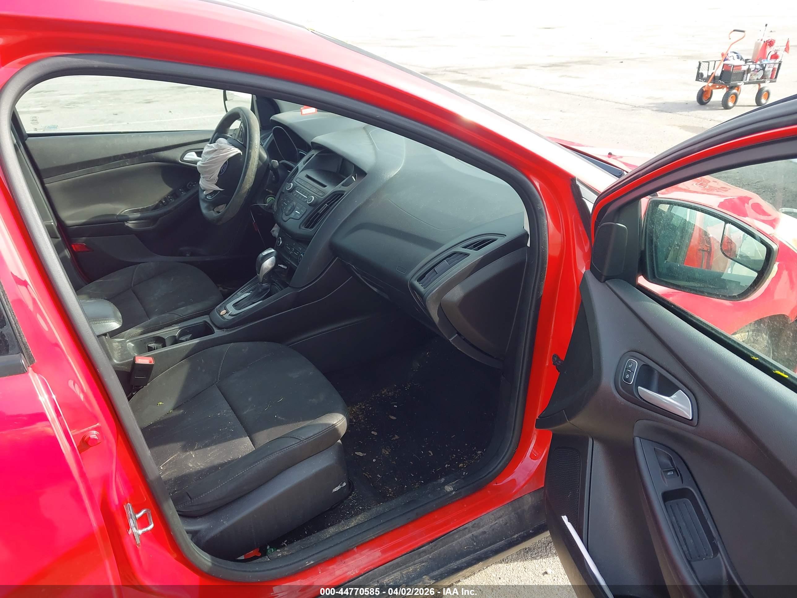 FORD FOCUS image 5