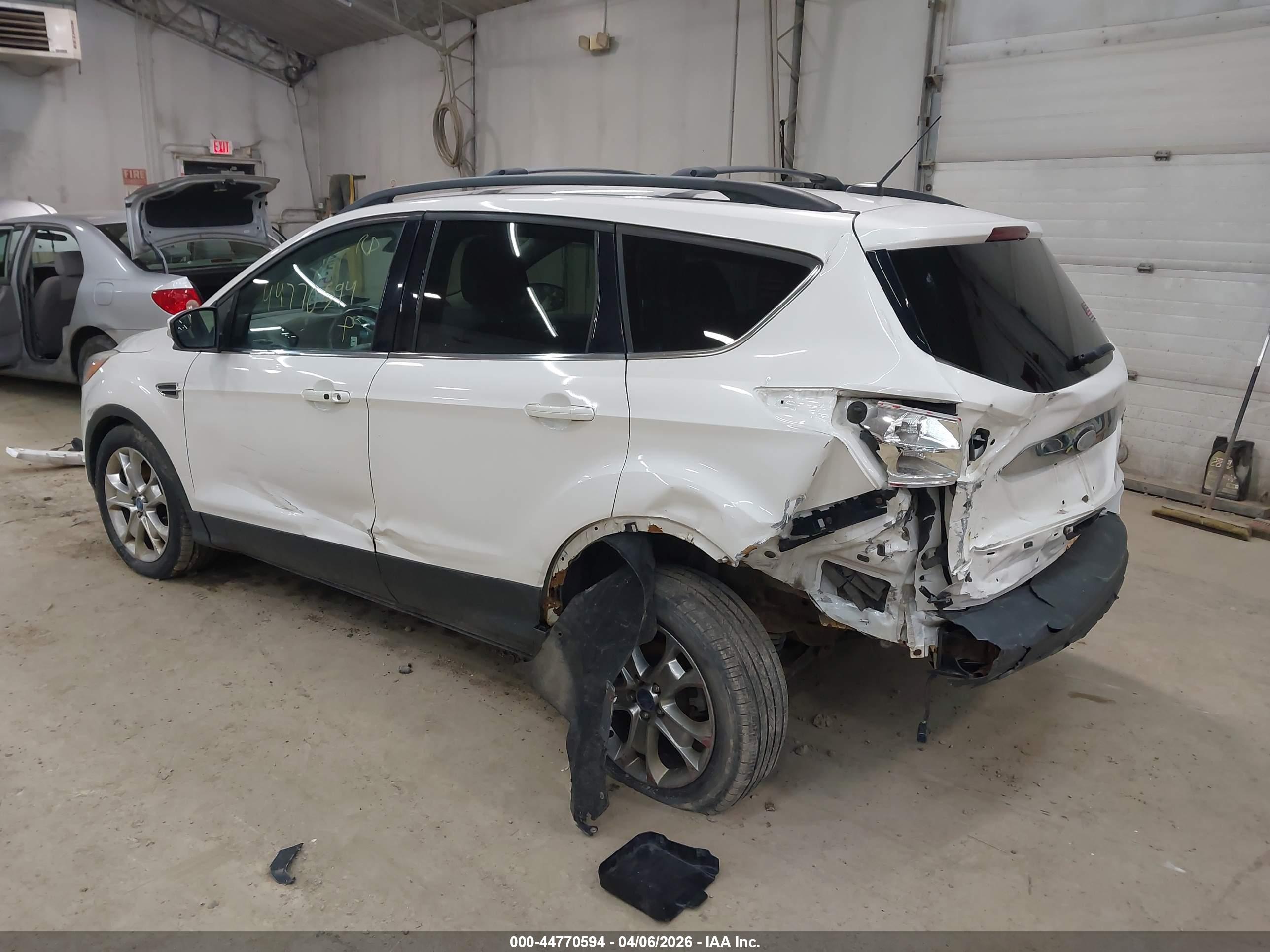 FORD ESCAPE image 3