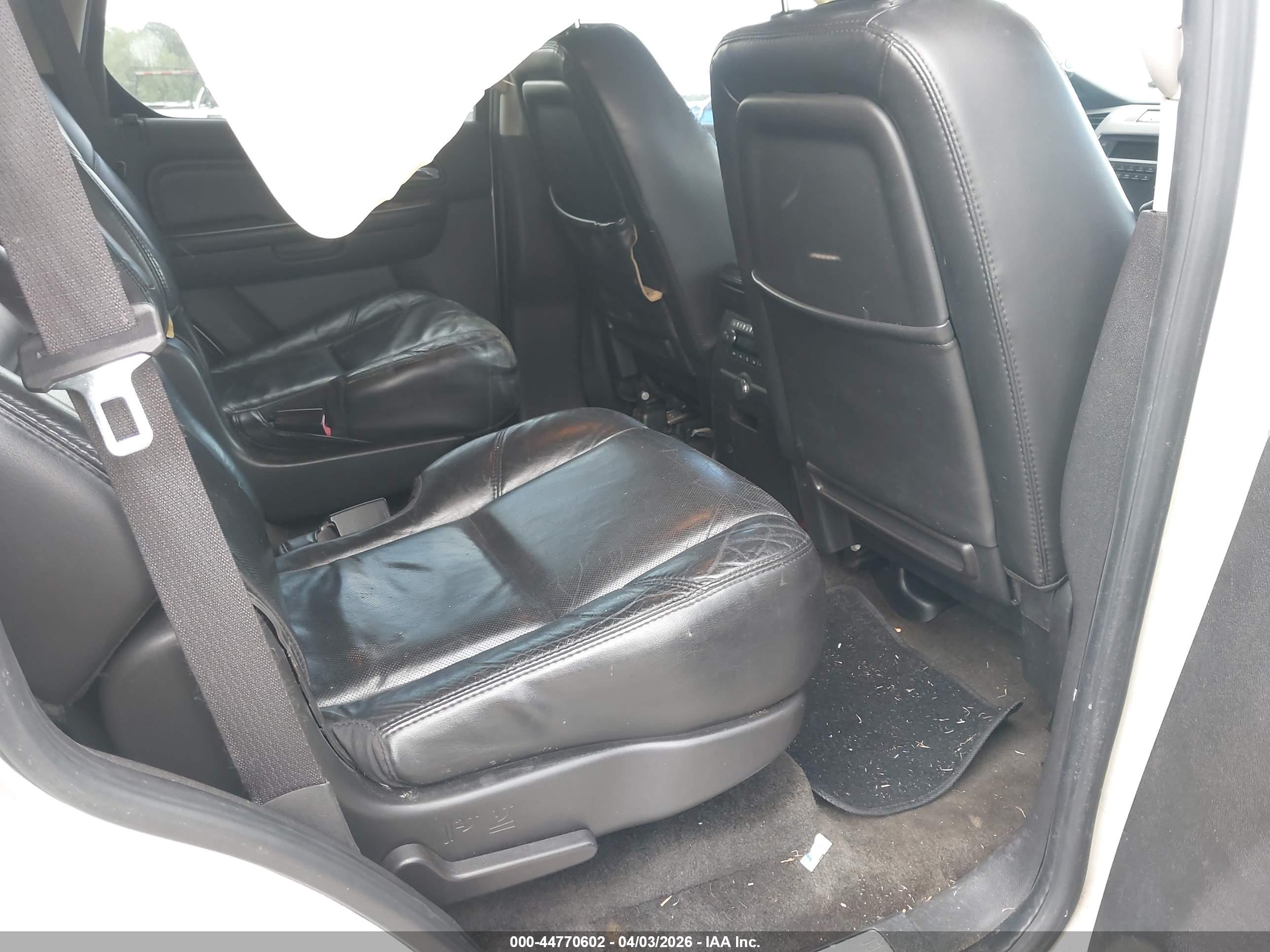 CADILLAC ESCALADE image 8