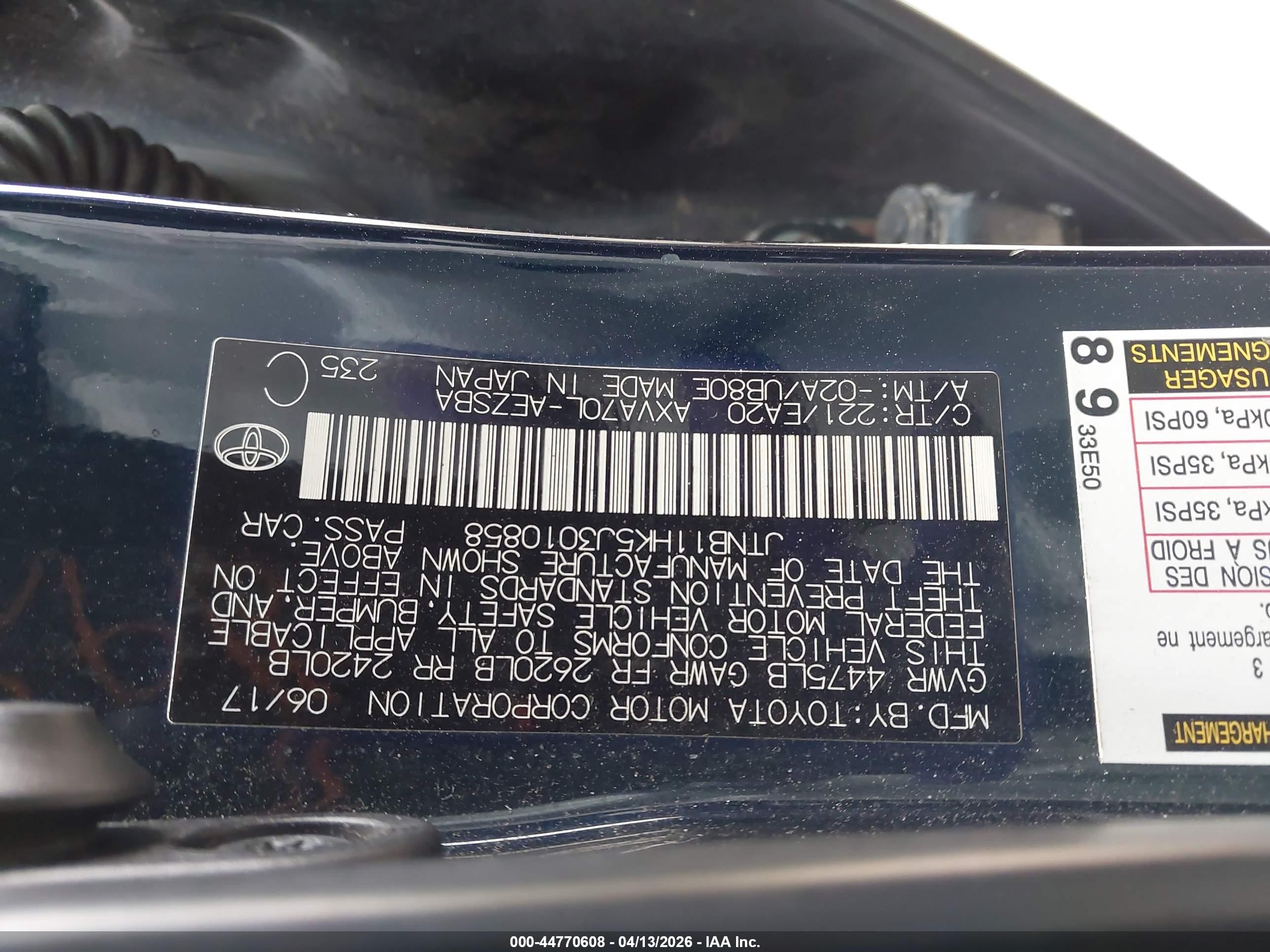TOYOTA CAMRY image 9