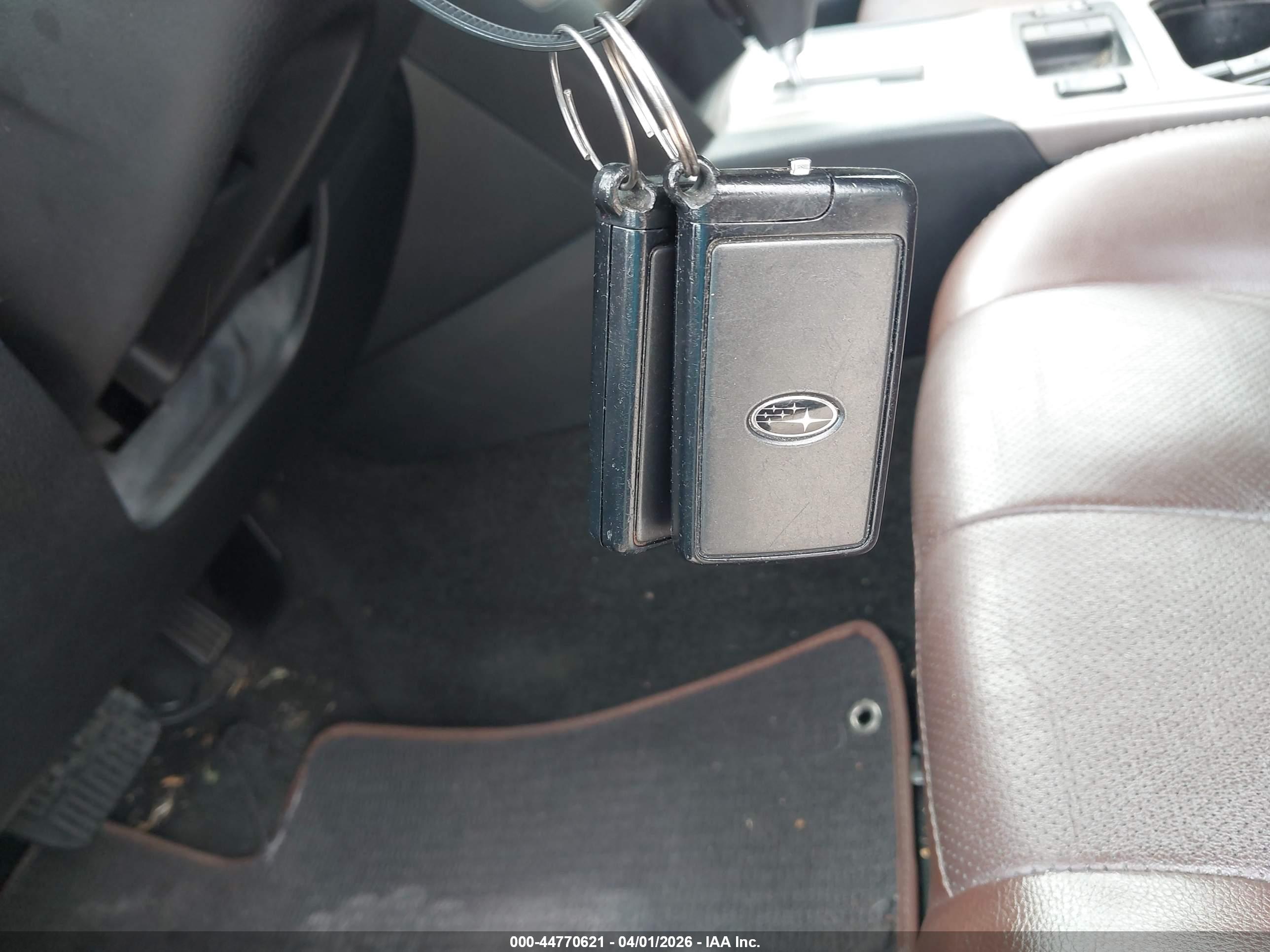 SUBARU OUTBACK image 11