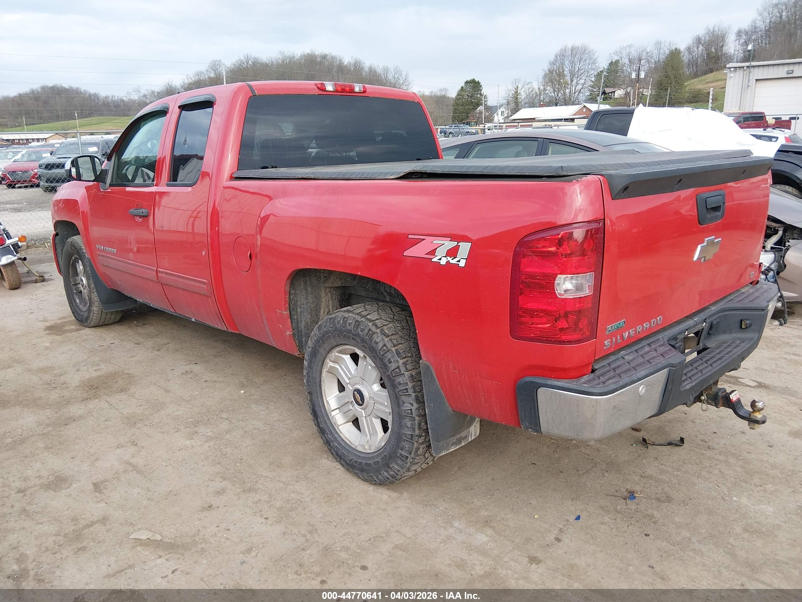 CHEVROLET SILVERADO image 3