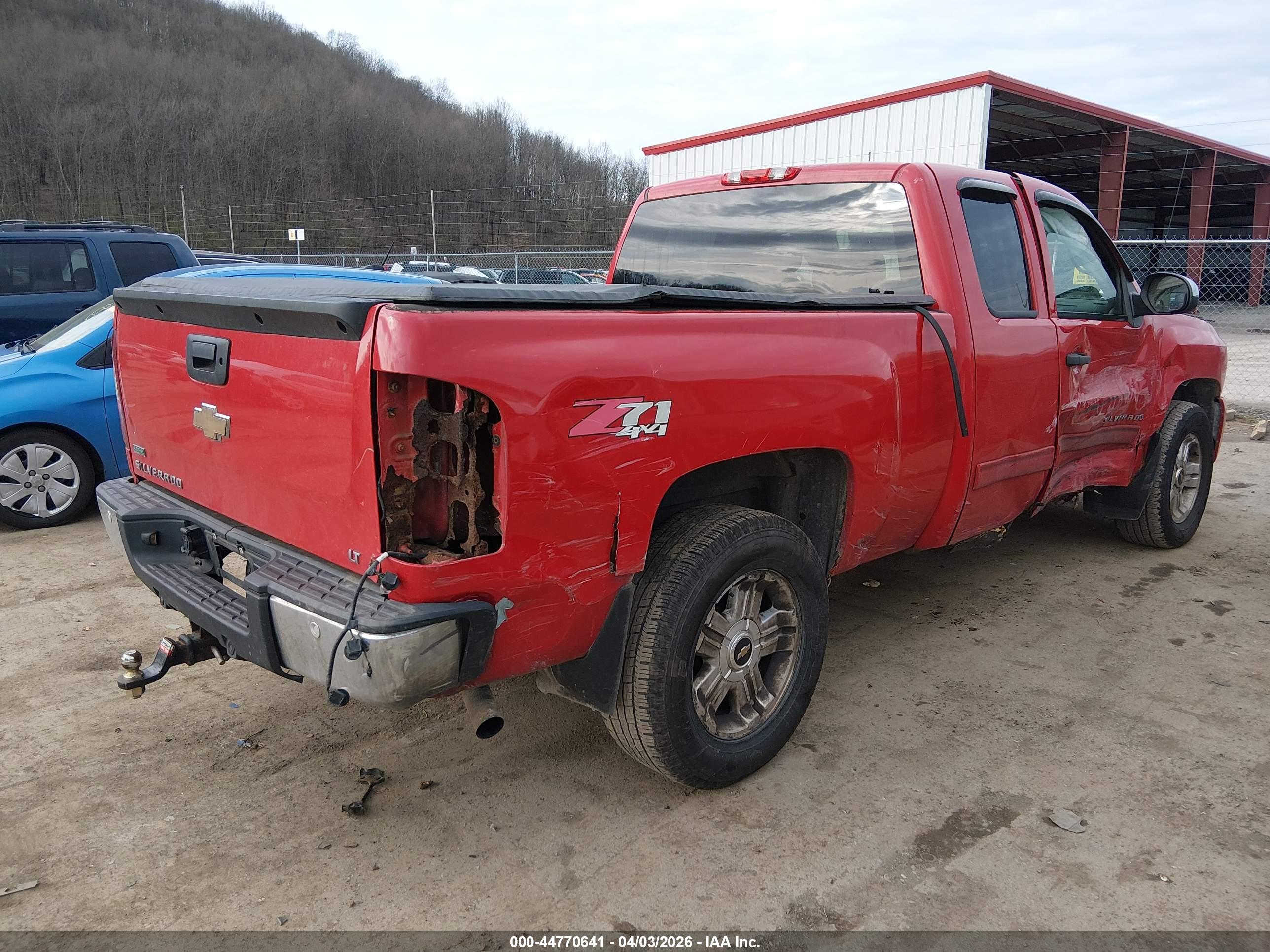 CHEVROLET SILVERADO image 4