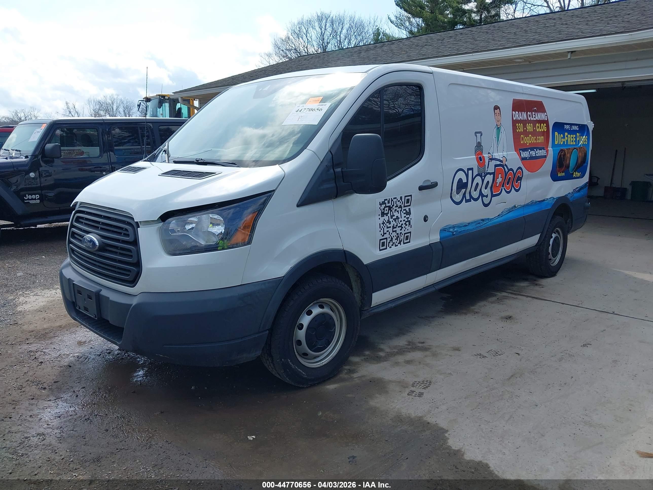 FORD TRANSIT-250 image 2