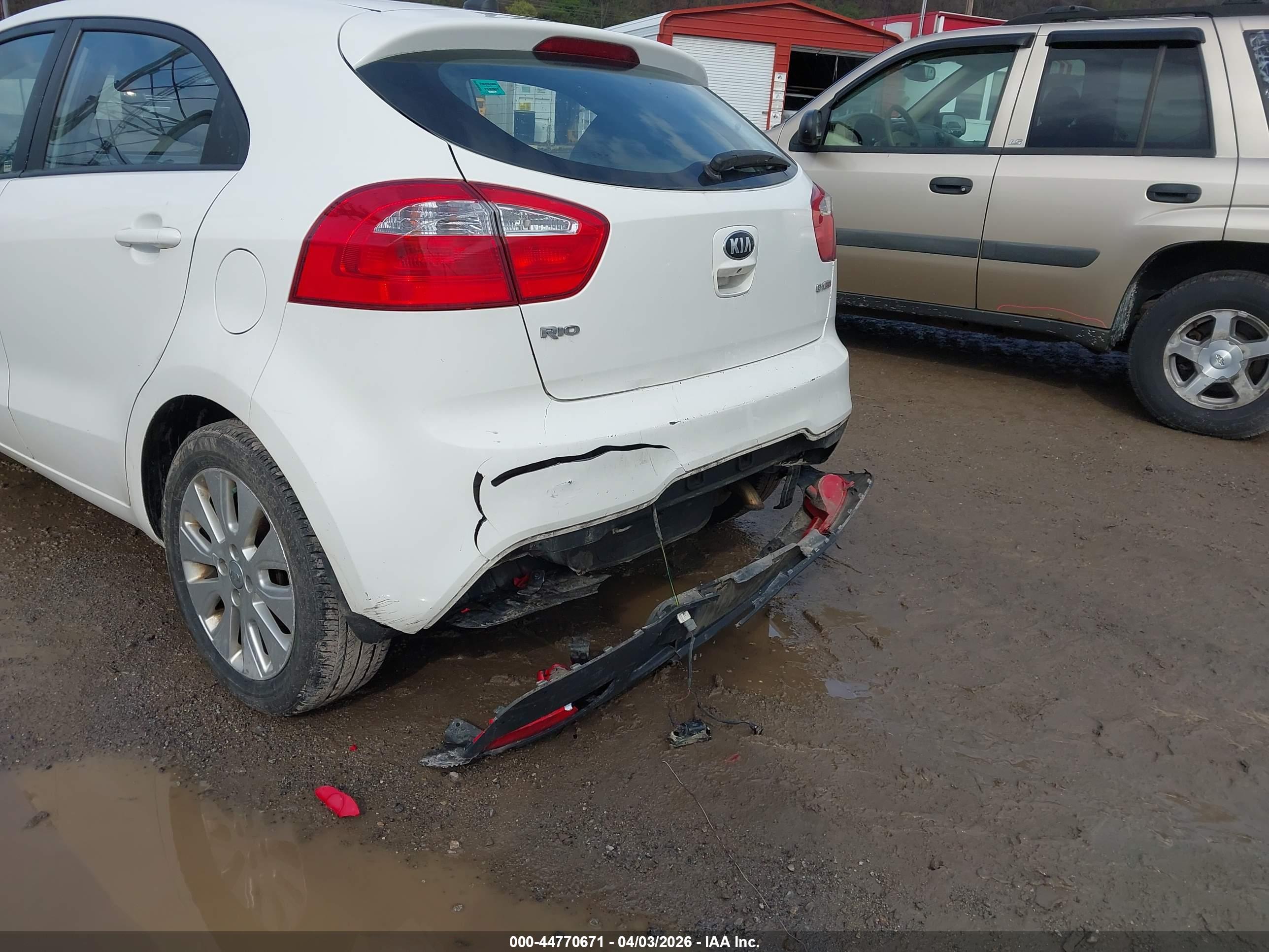 KIA RIO image 6