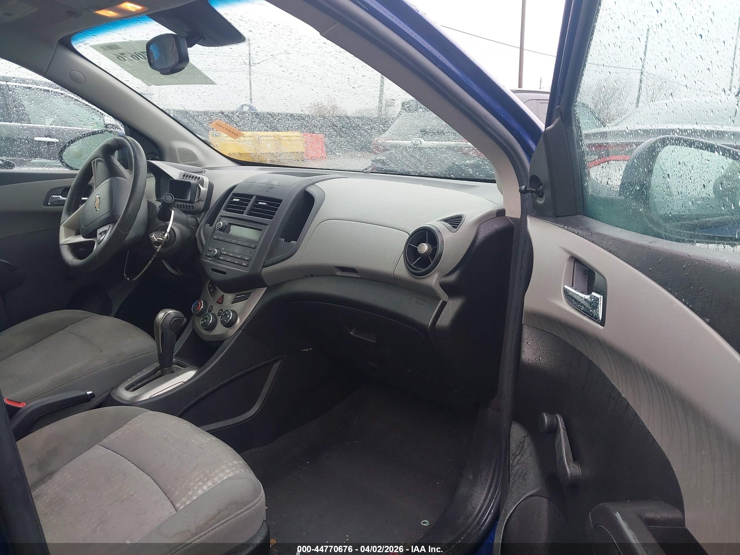CHEVROLET SONIC image 5
