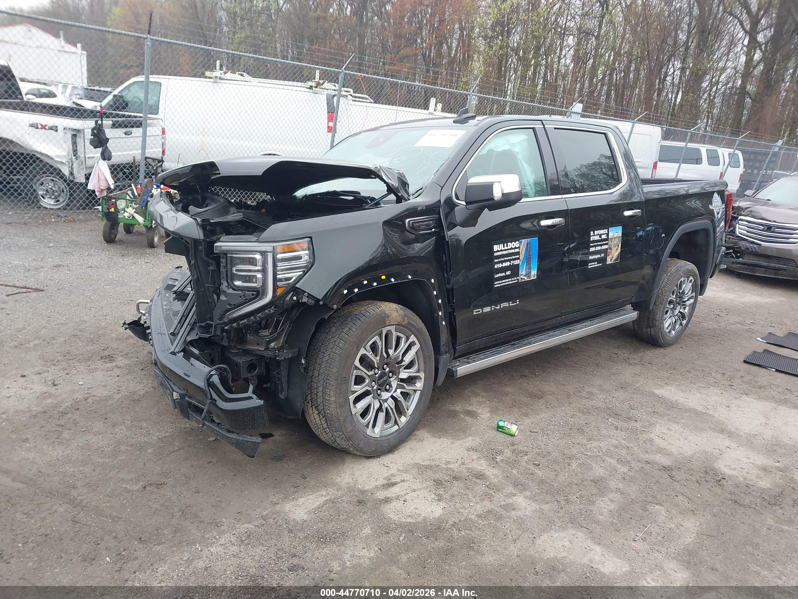 GMC SIERRA image 2