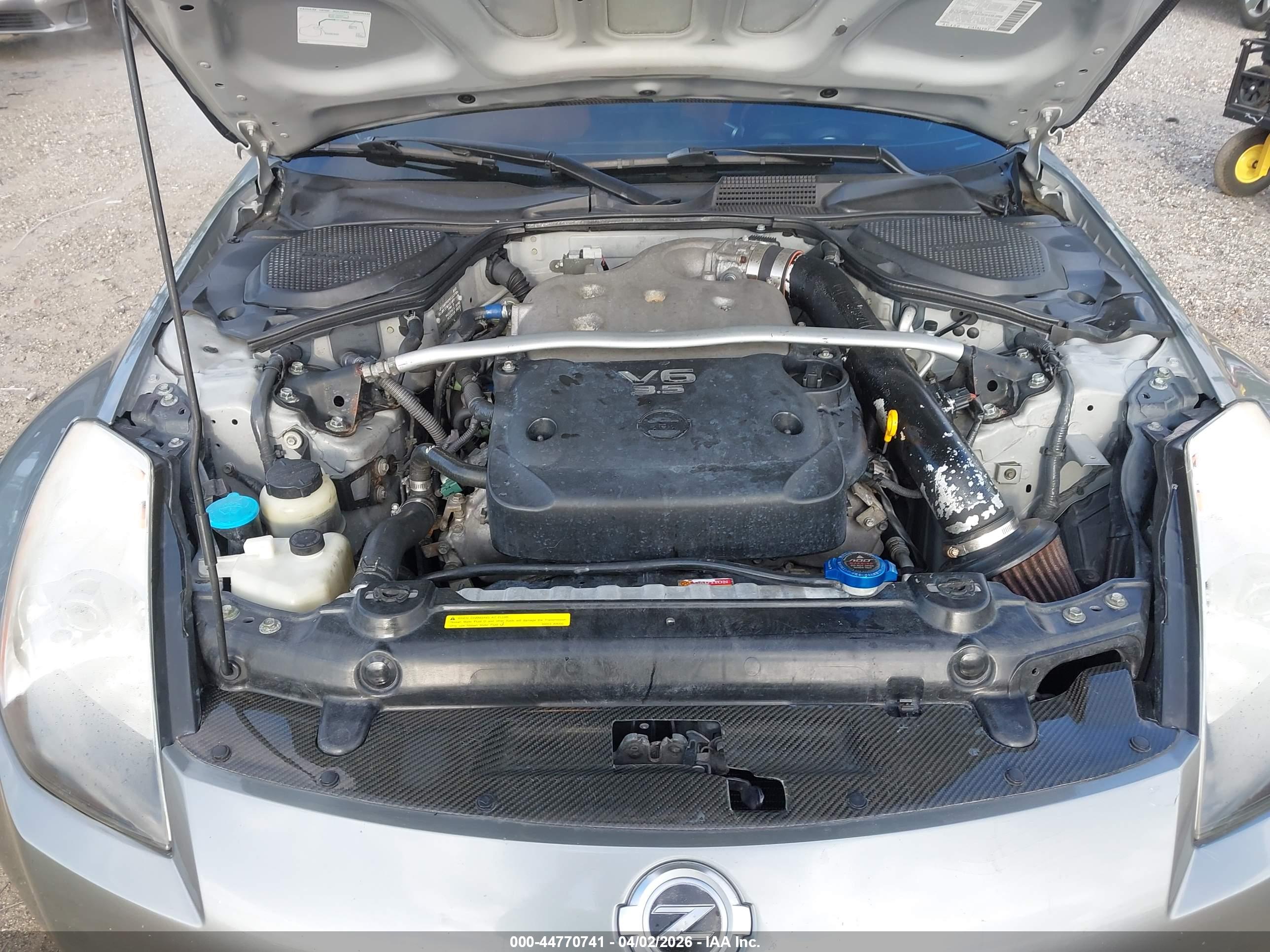 NISSAN 350Z image 10