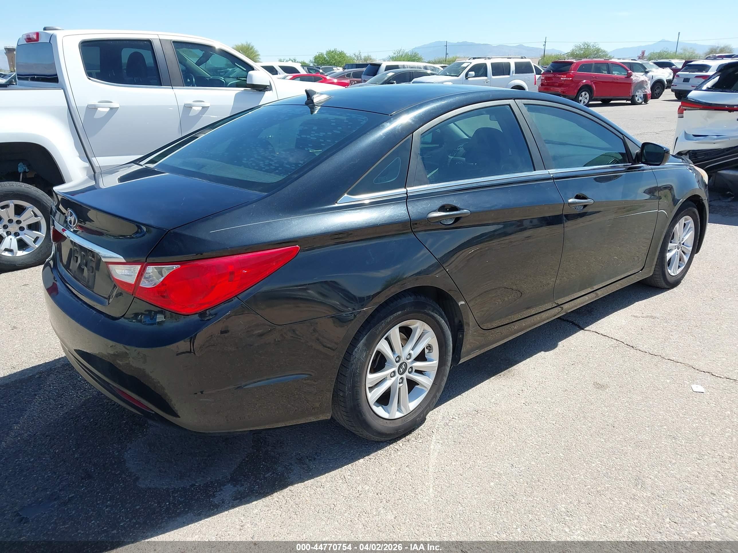 HYUNDAI SONATA image 4