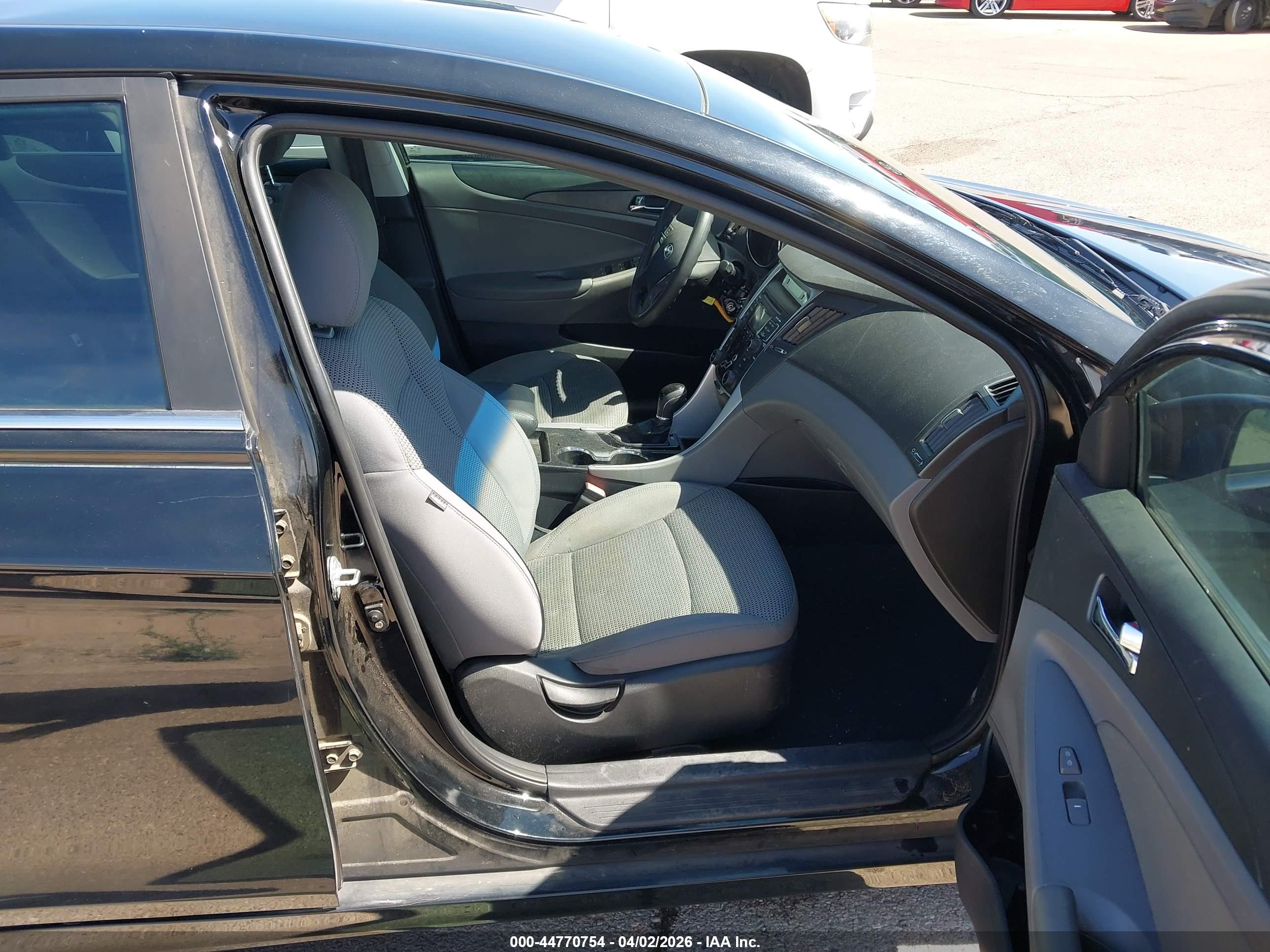 HYUNDAI SONATA image 5
