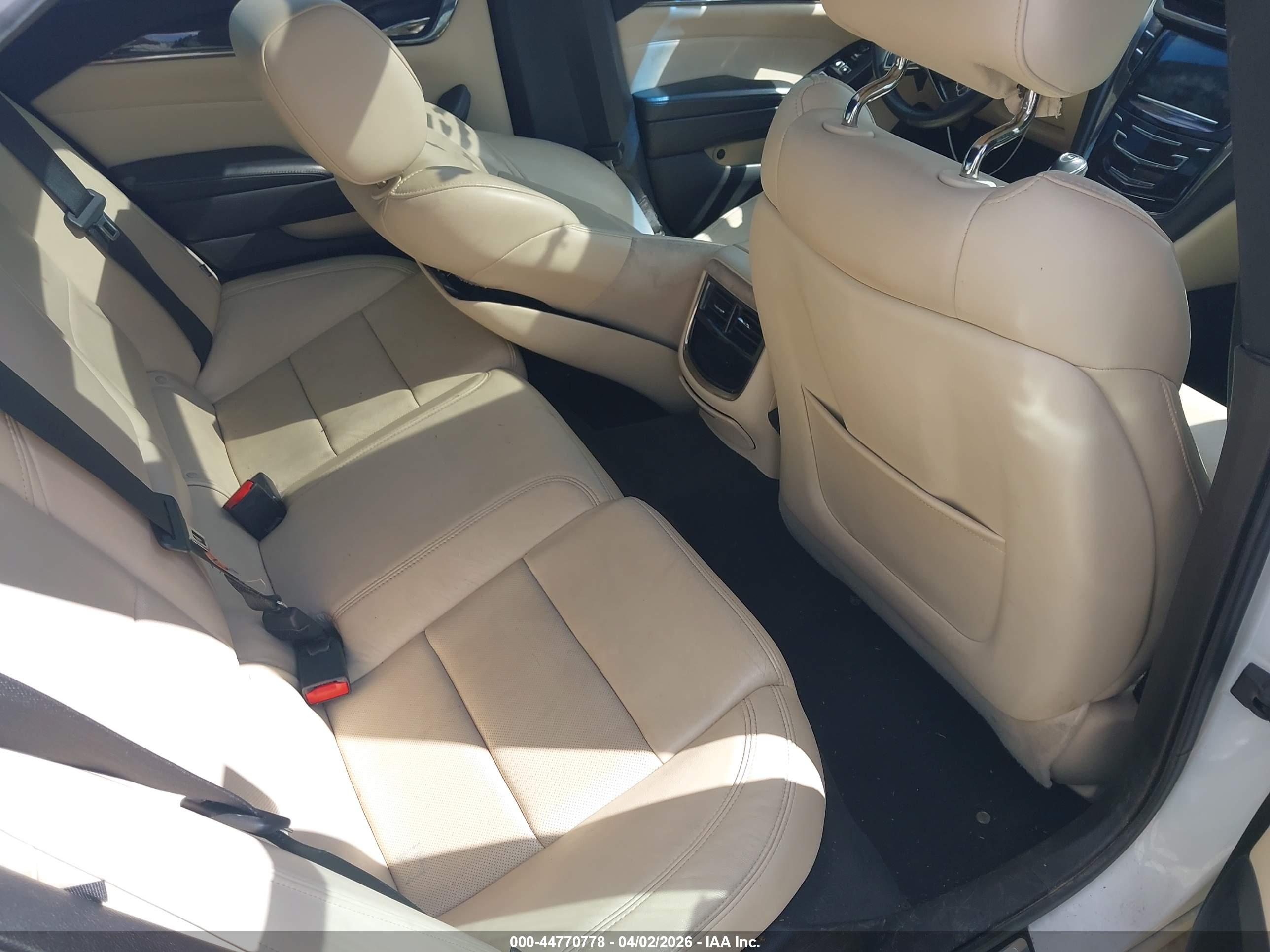 CADILLAC CTS image 8