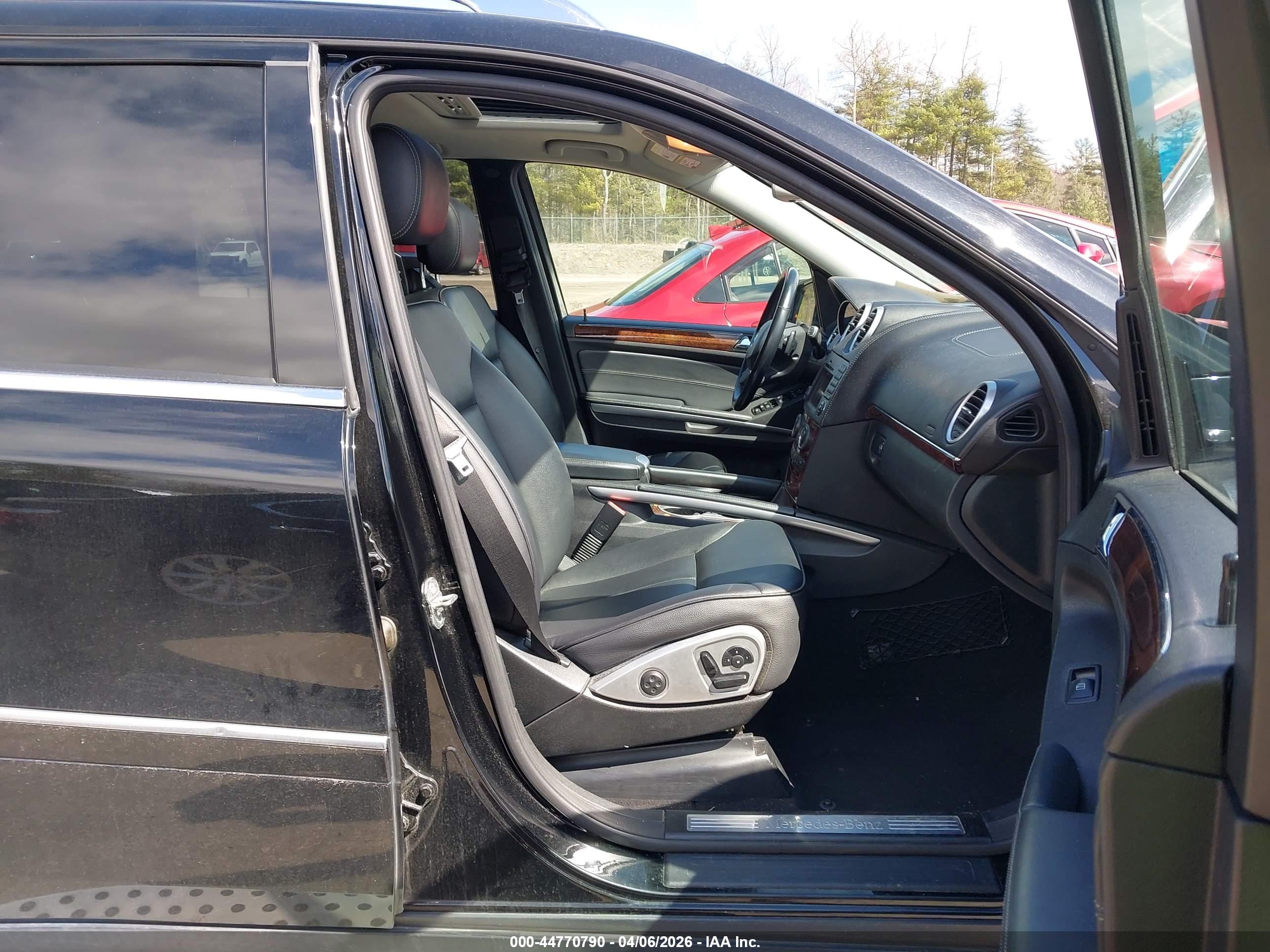 MERCEDES-BENZ GL image 5