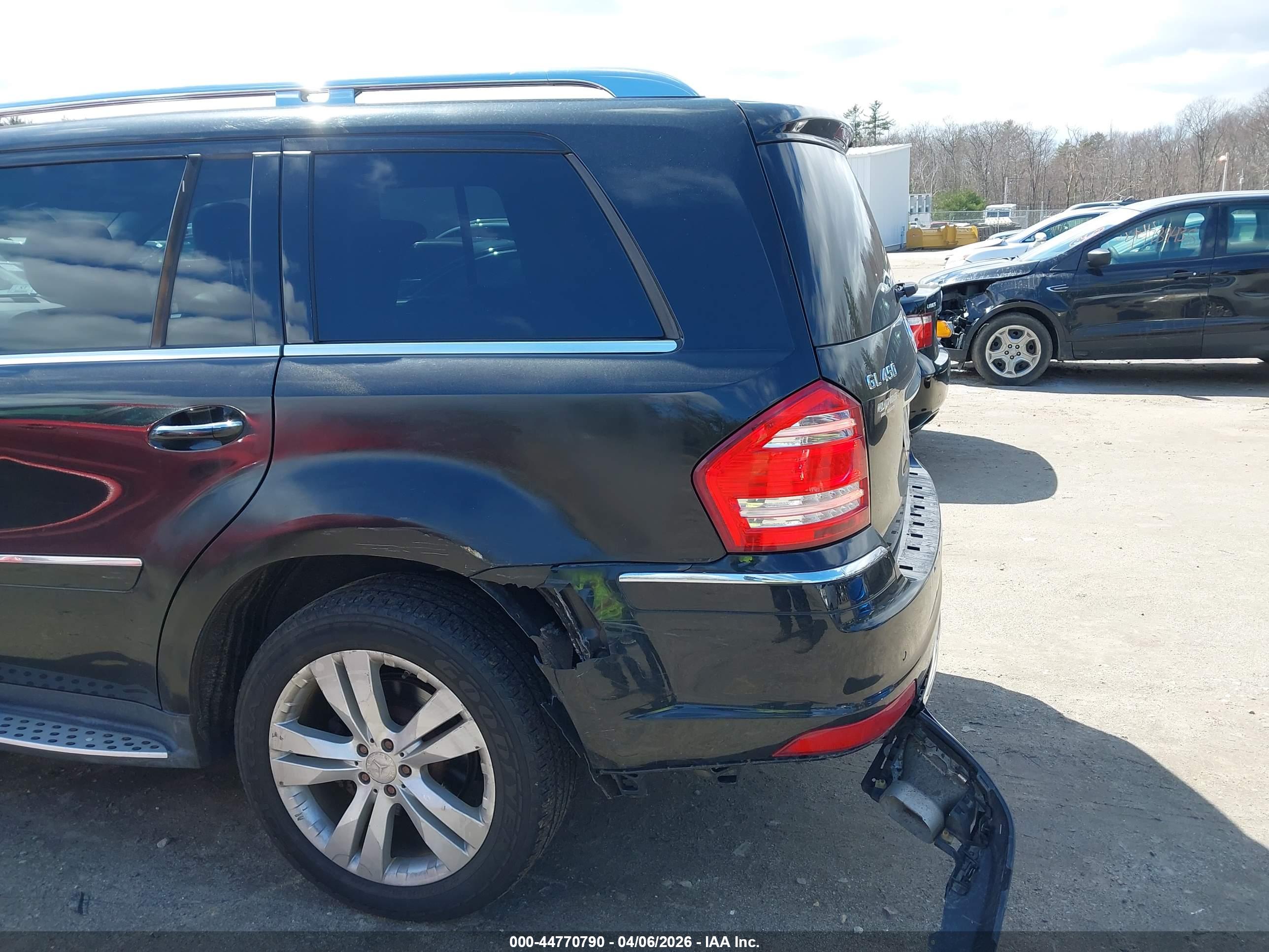 MERCEDES-BENZ GL image 6