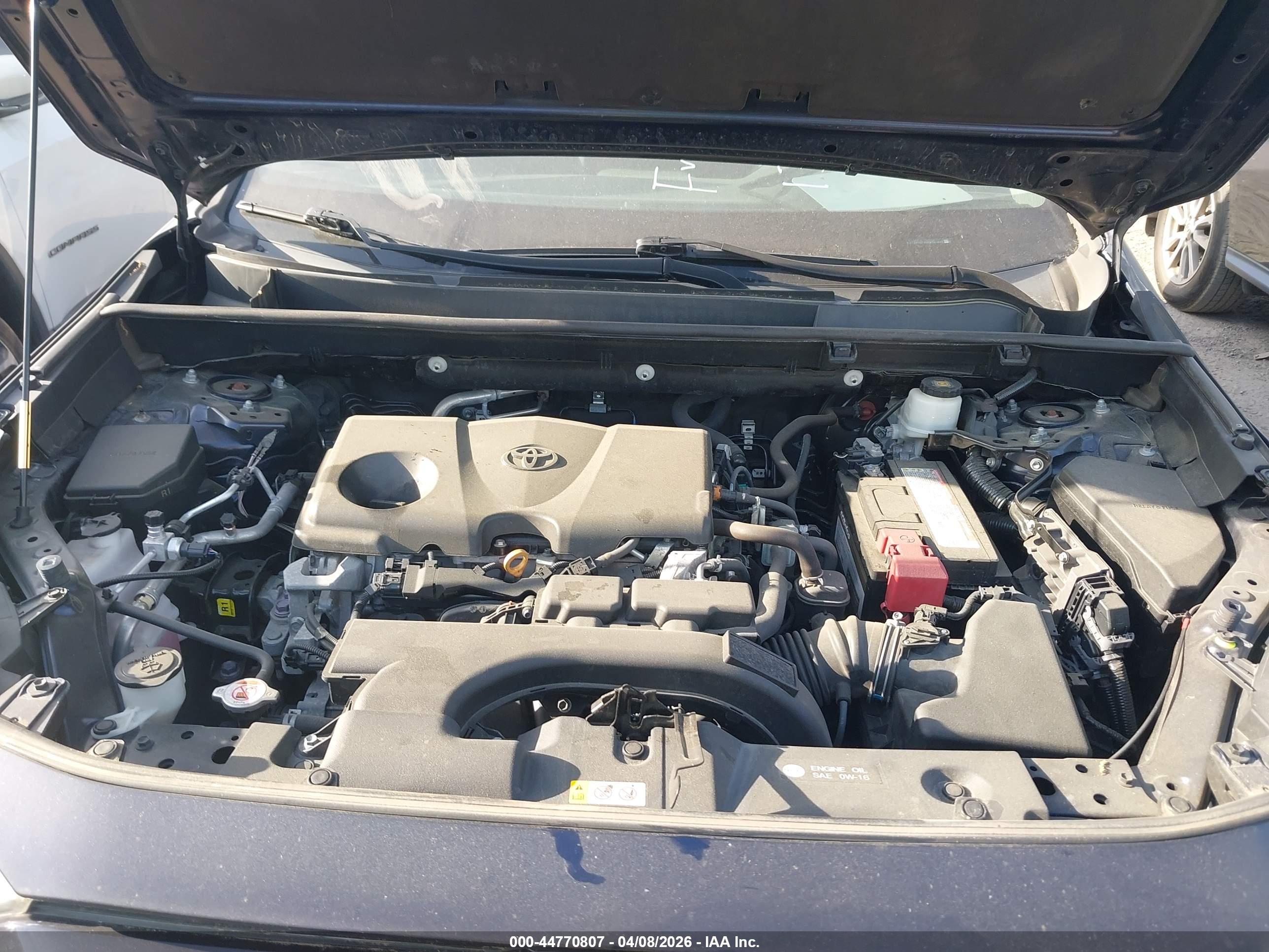 TOYOTA RAV4 image 10