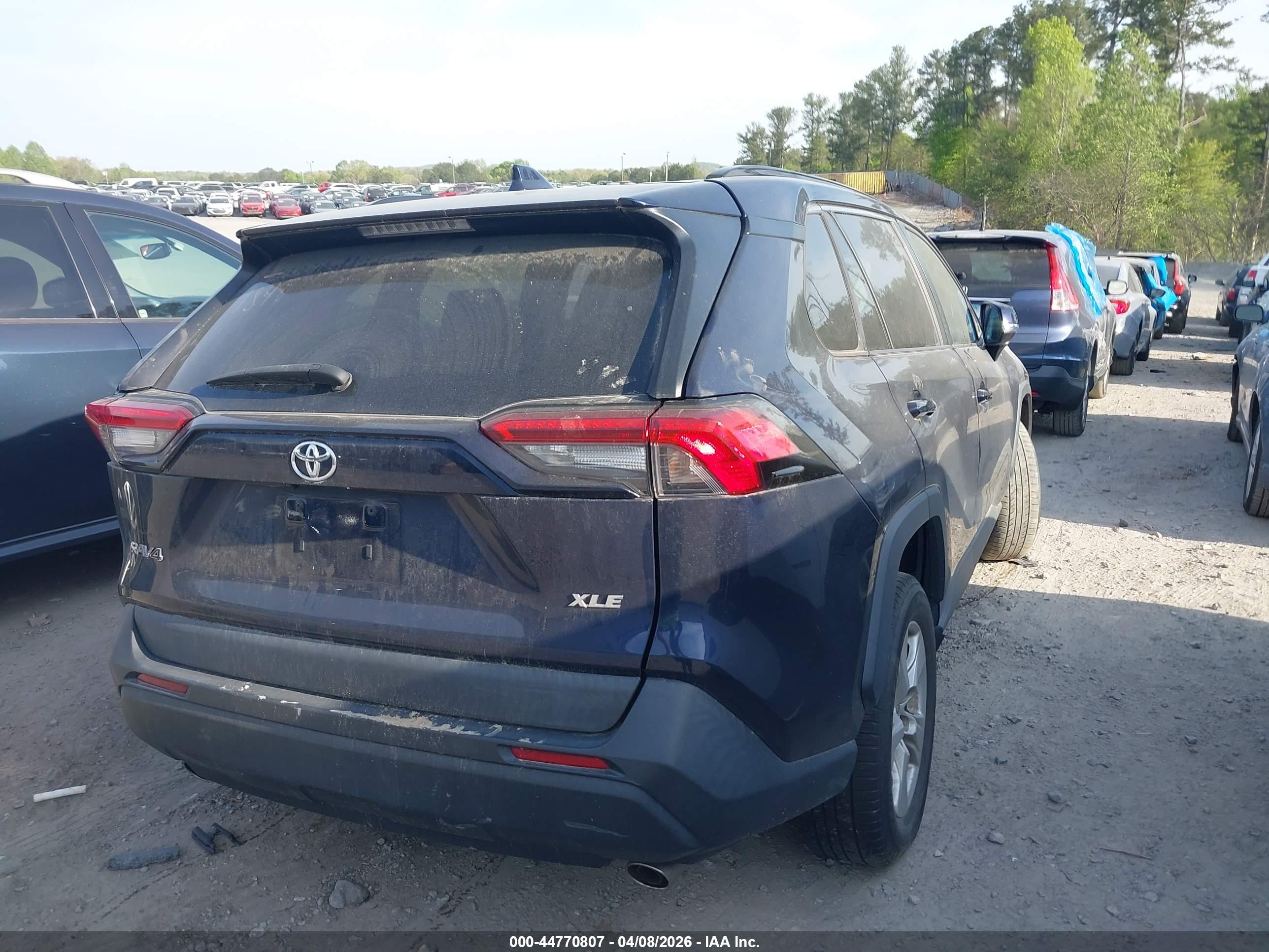 TOYOTA RAV4 image 4