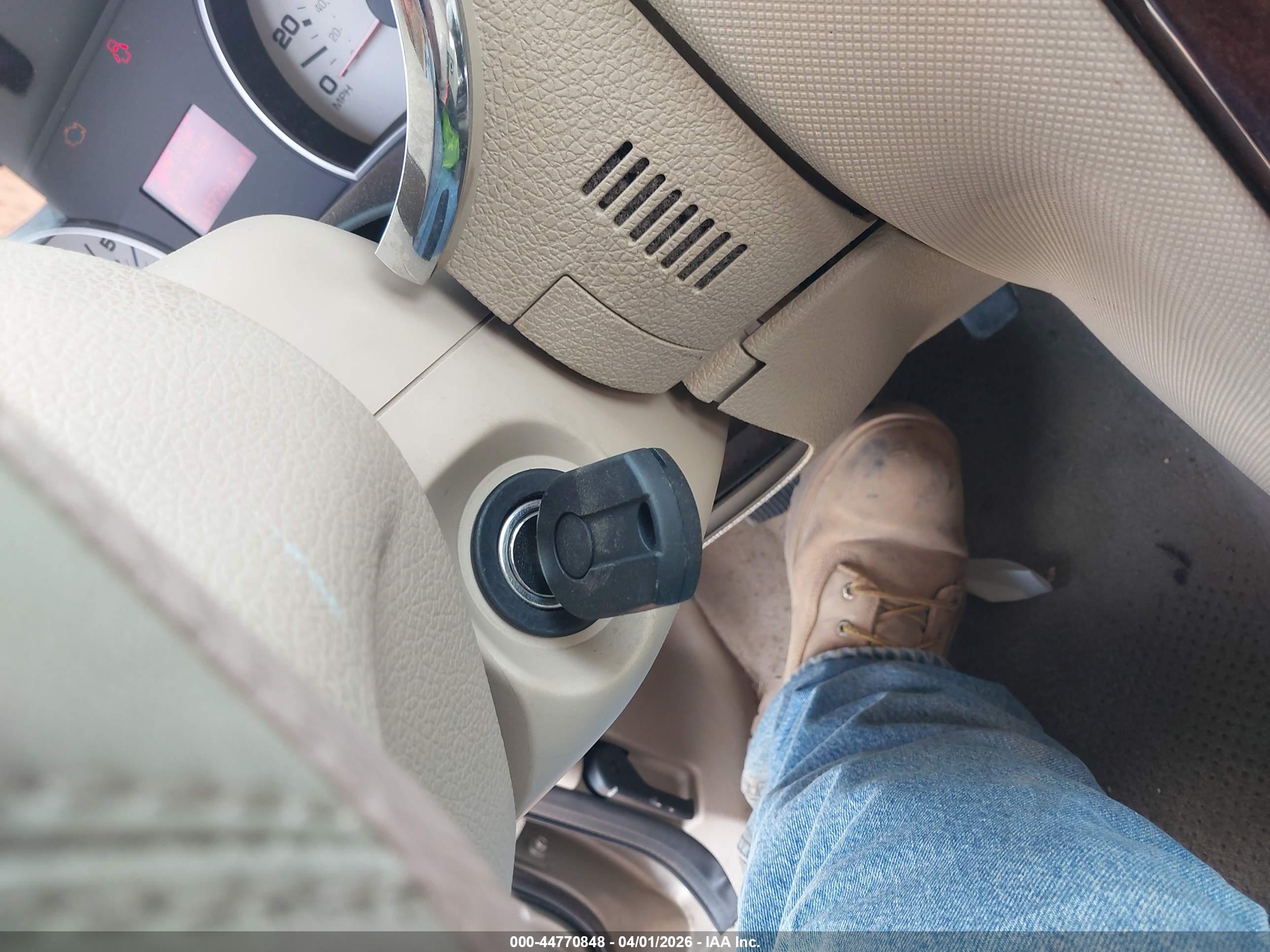 FORD EXPLORER image 11