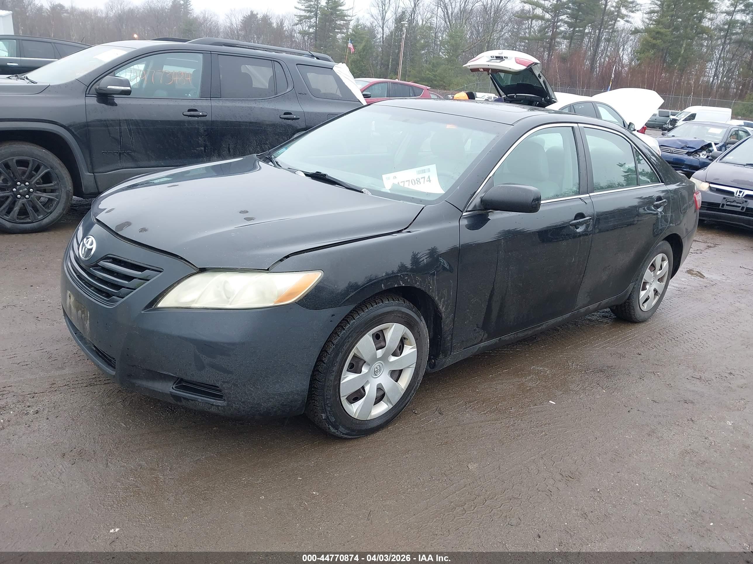 TOYOTA CAMRY image 2