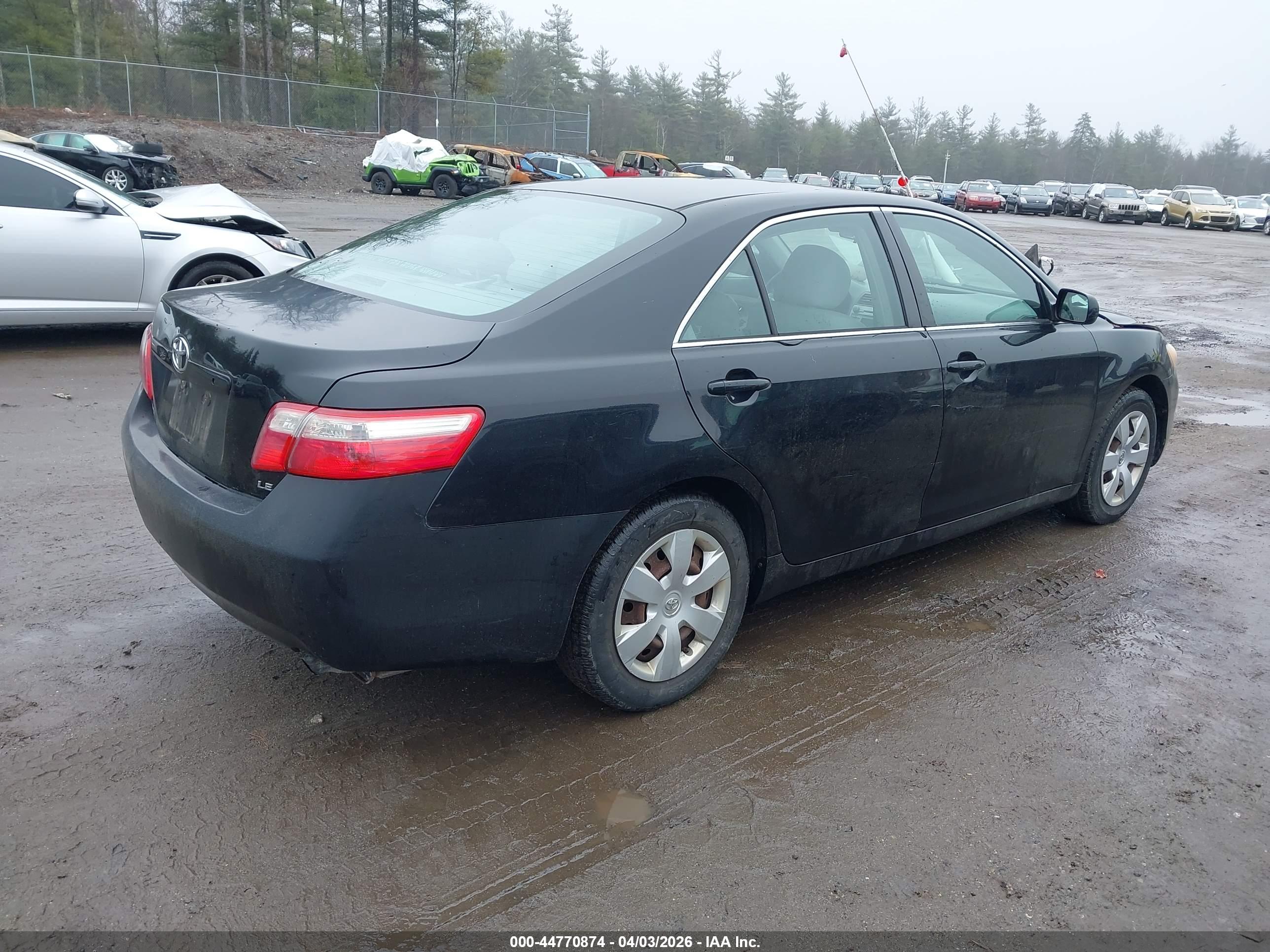 TOYOTA CAMRY image 4
