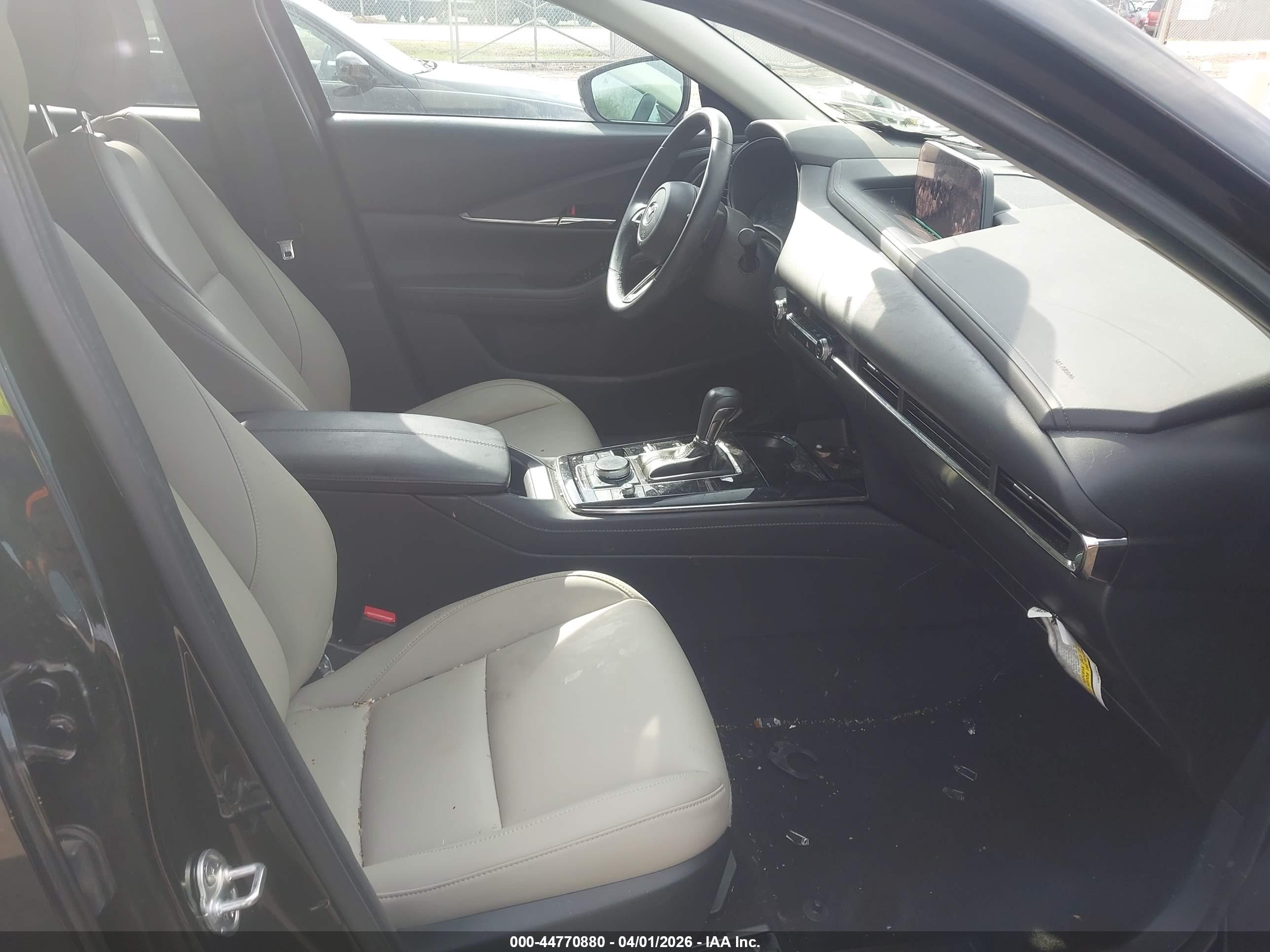 MAZDA CX-30 image 5