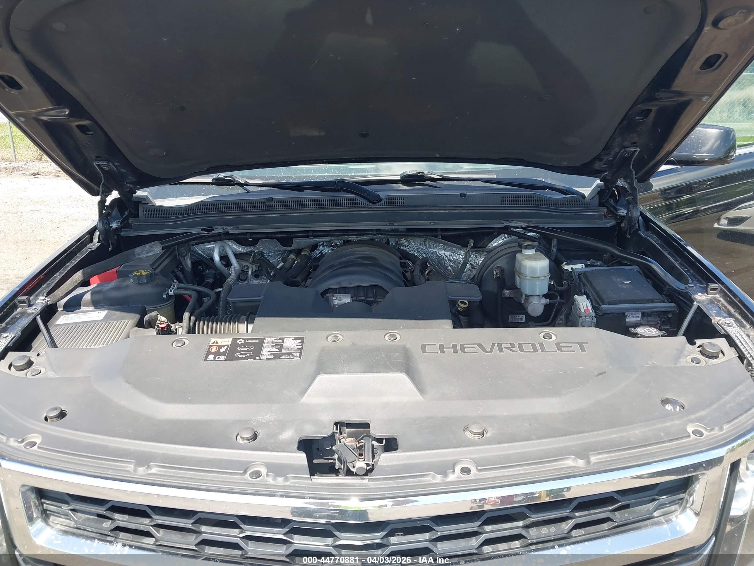 CHEVROLET SUBURBAN image 10