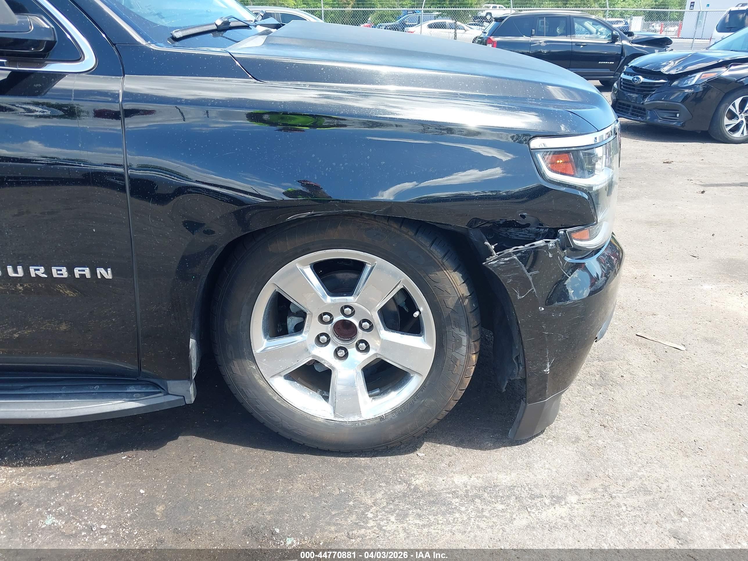 CHEVROLET SUBURBAN image 6