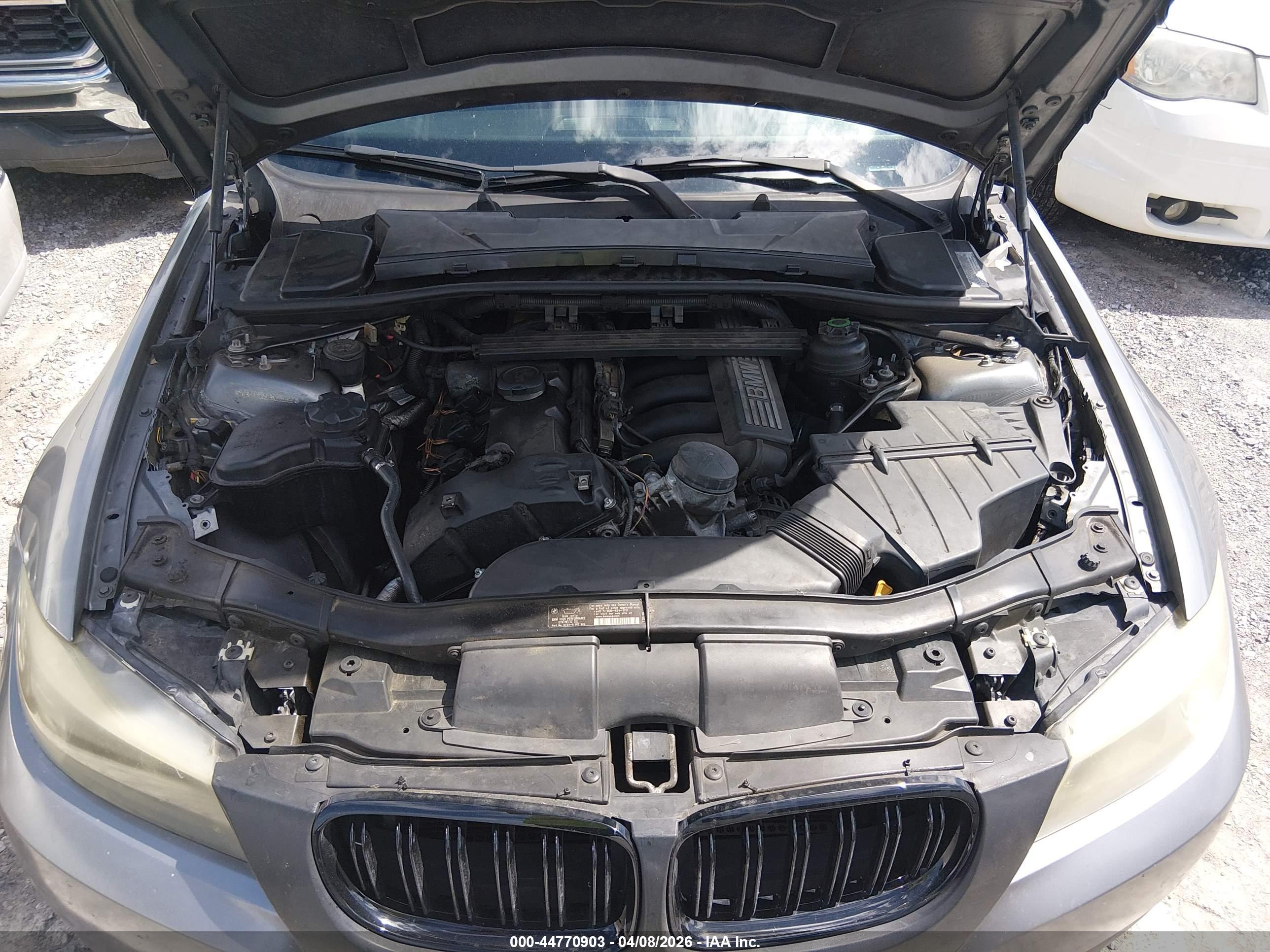 BMW 328I image 10